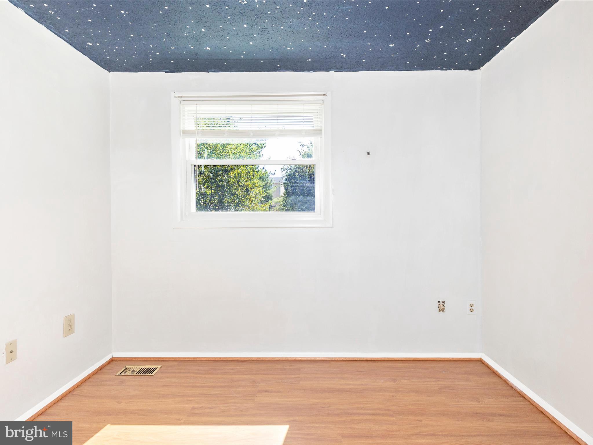 AMBER MEADOWS - Residential