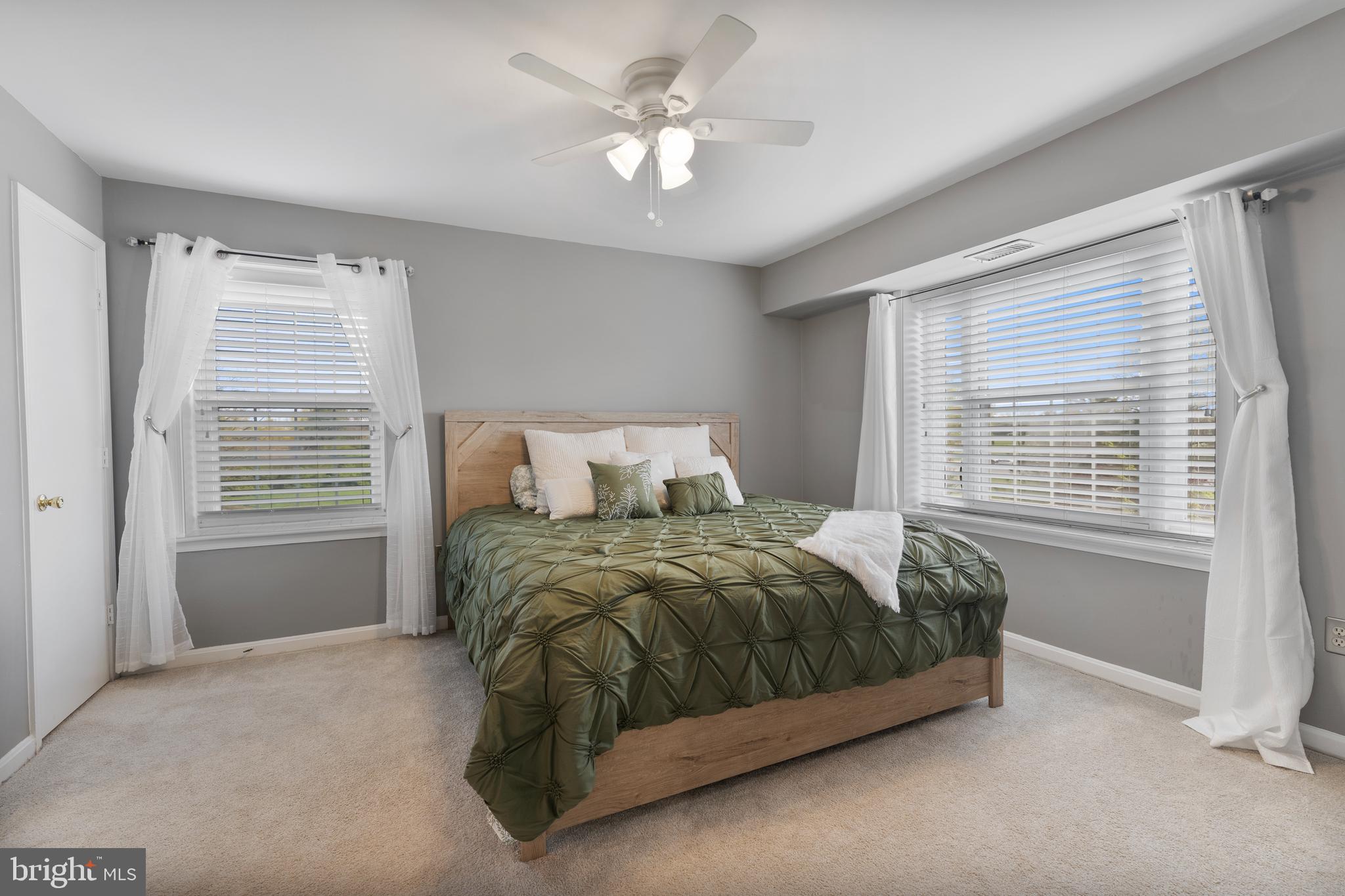 SURREY AT MANCHESTER LAKES - Residential Lease