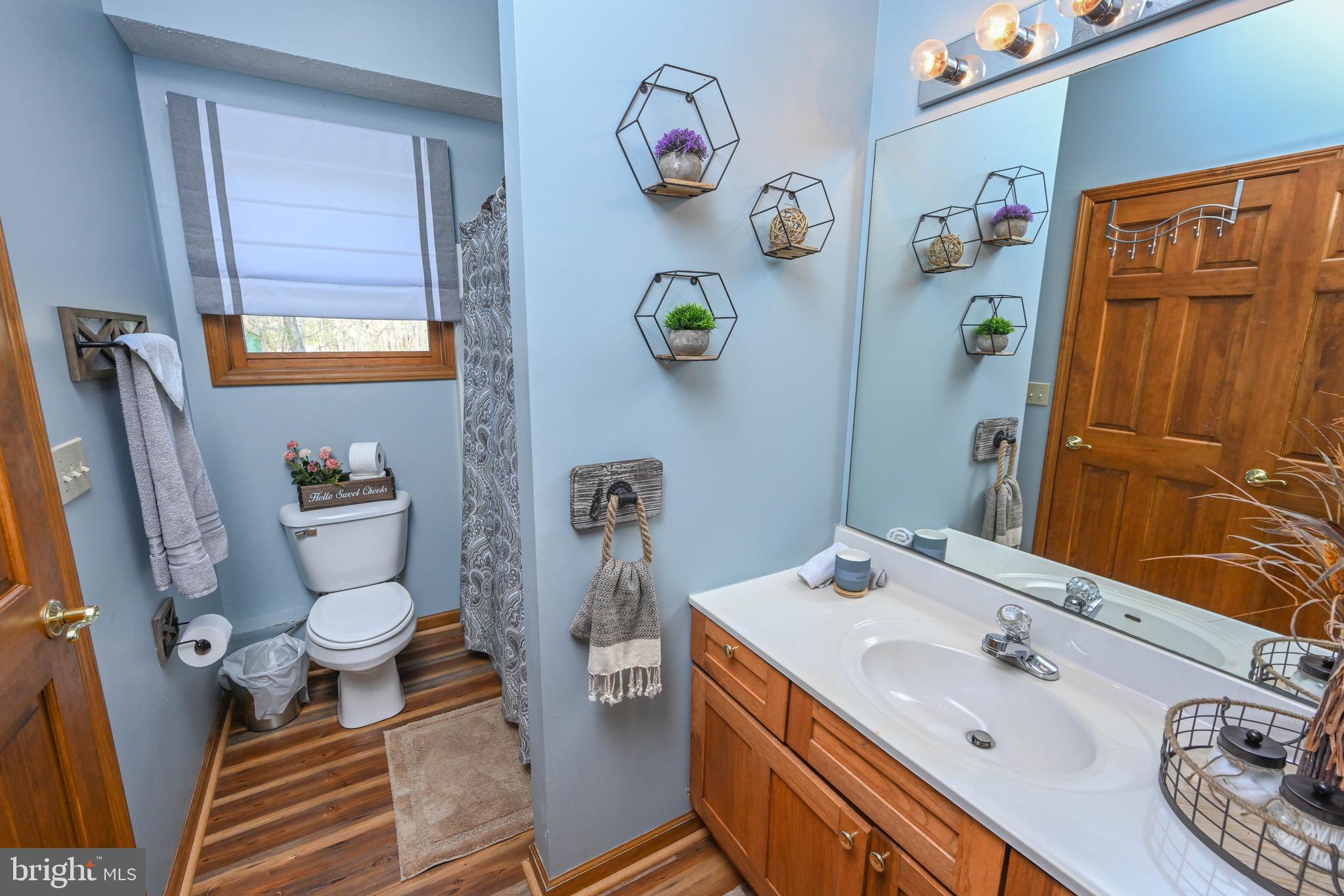 HOLIDAY HILL - Residential