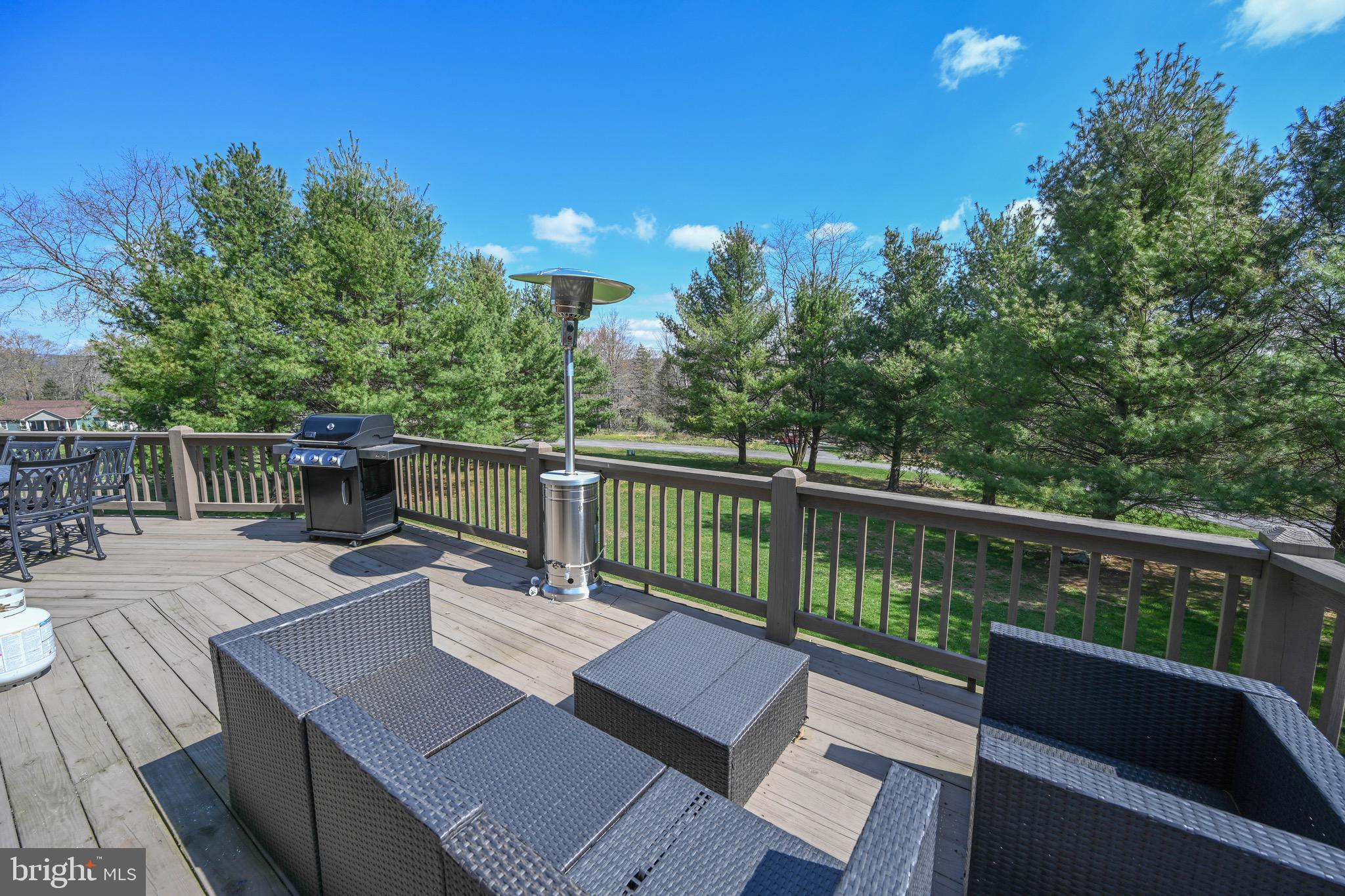 HOLIDAY HILL - Residential