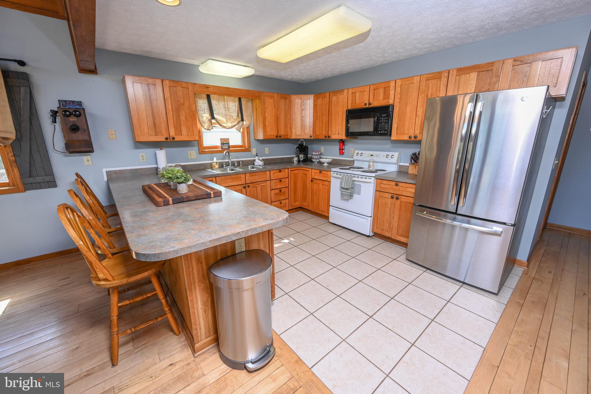 HOLIDAY HILL - Residential