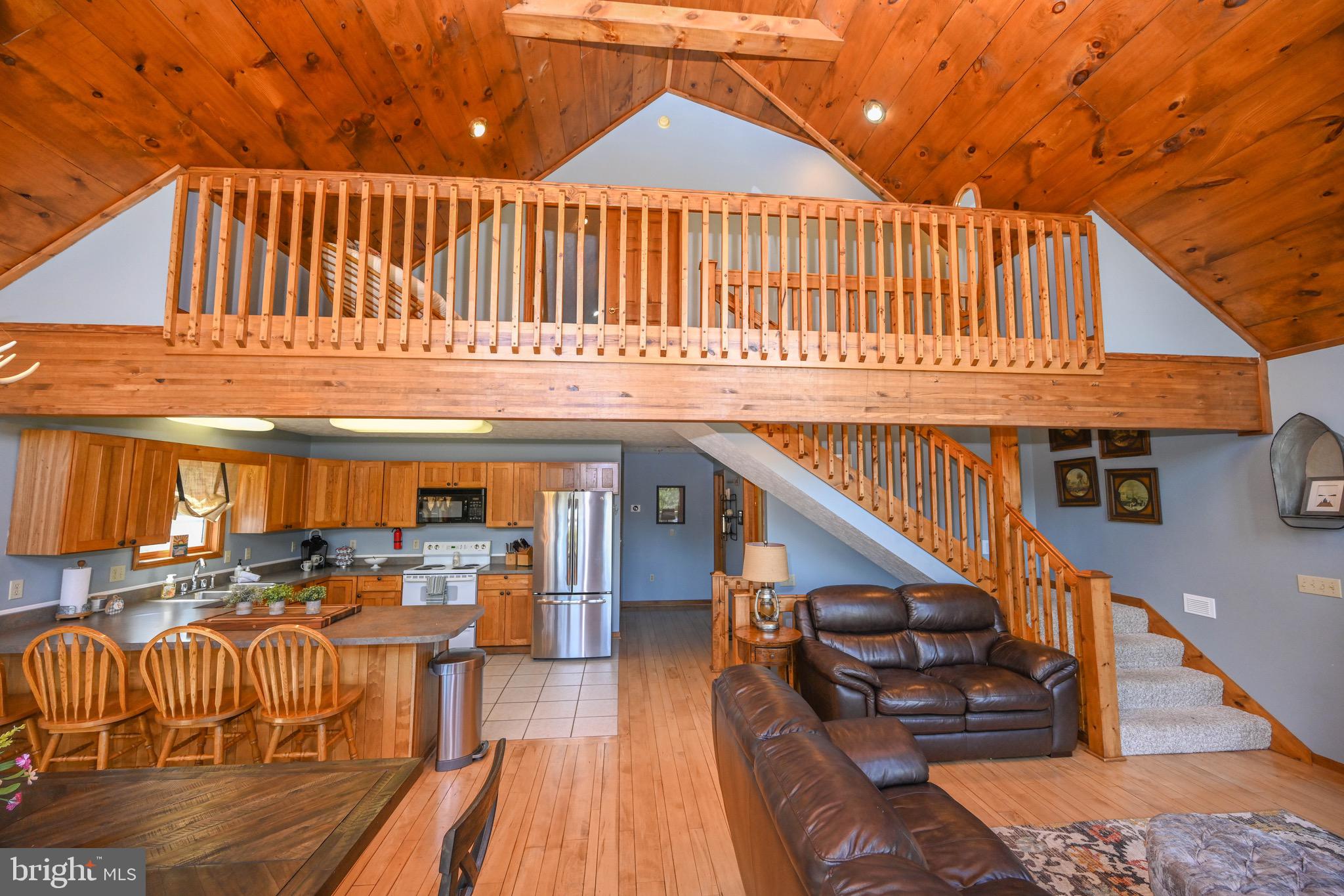 HOLIDAY HILL - Residential