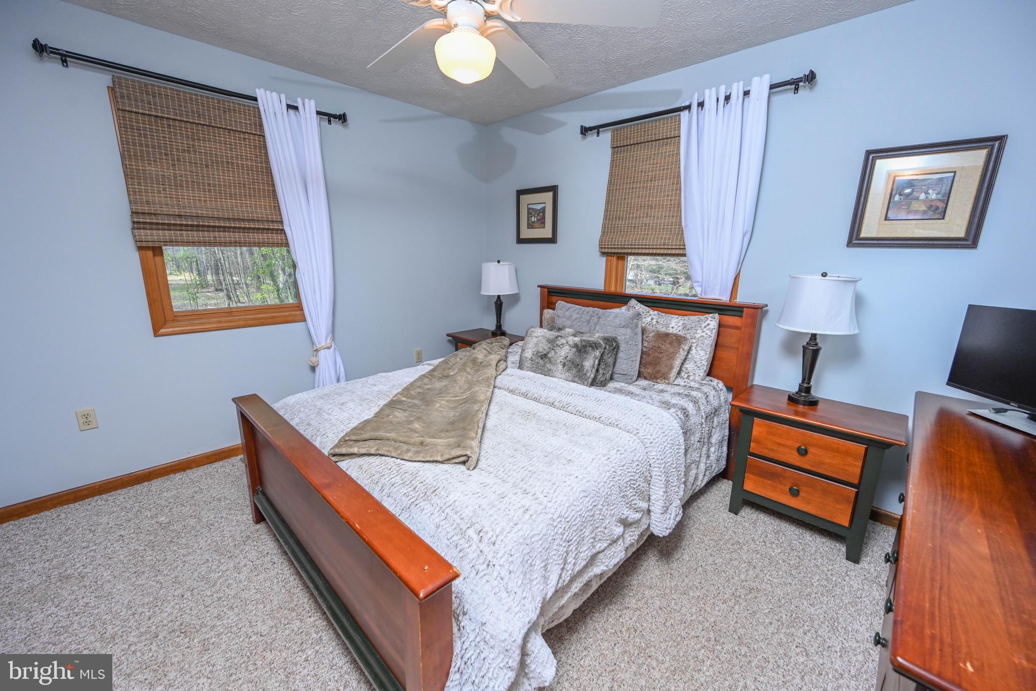 HOLIDAY HILL - Residential