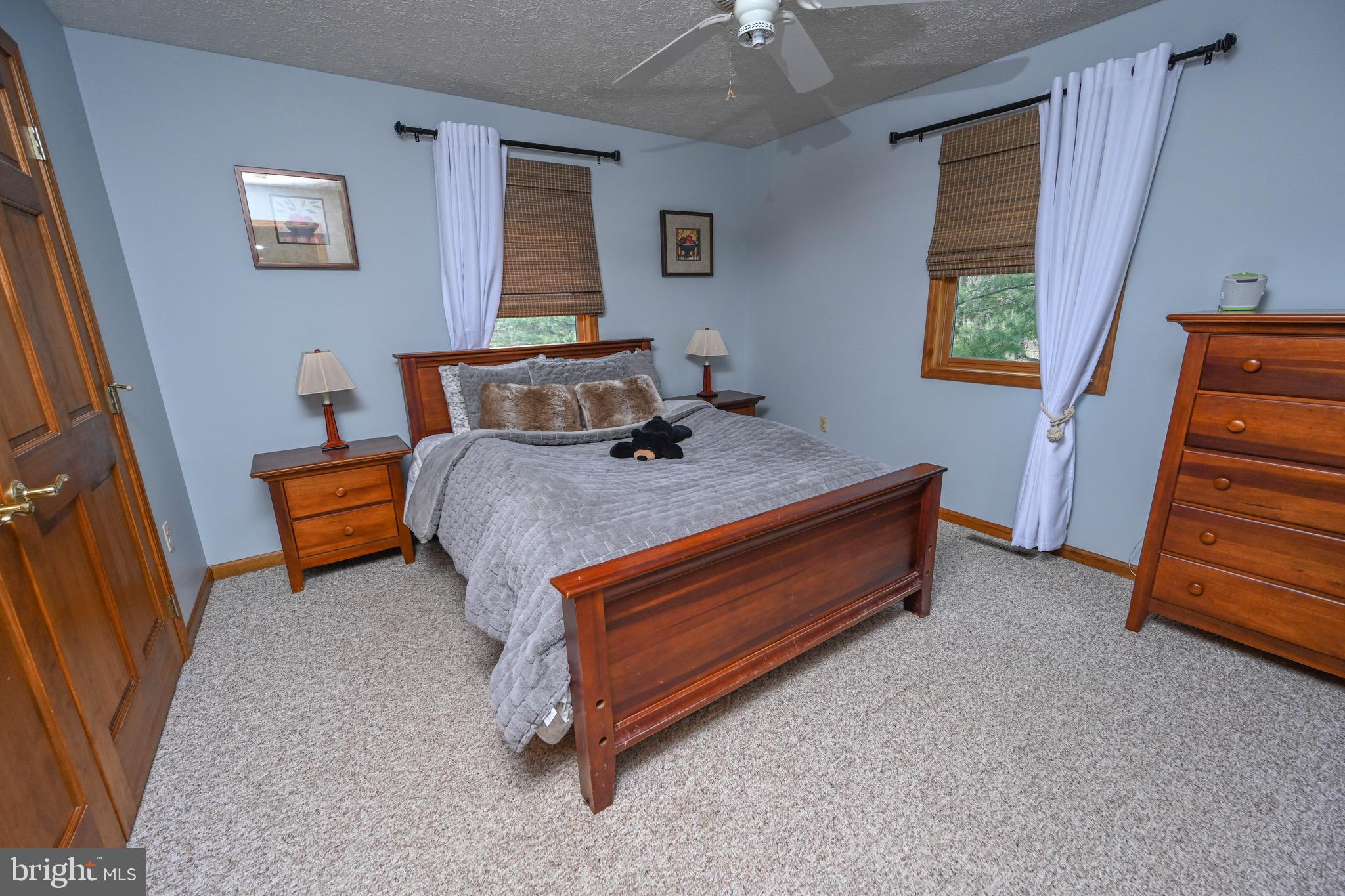 HOLIDAY HILL - Residential