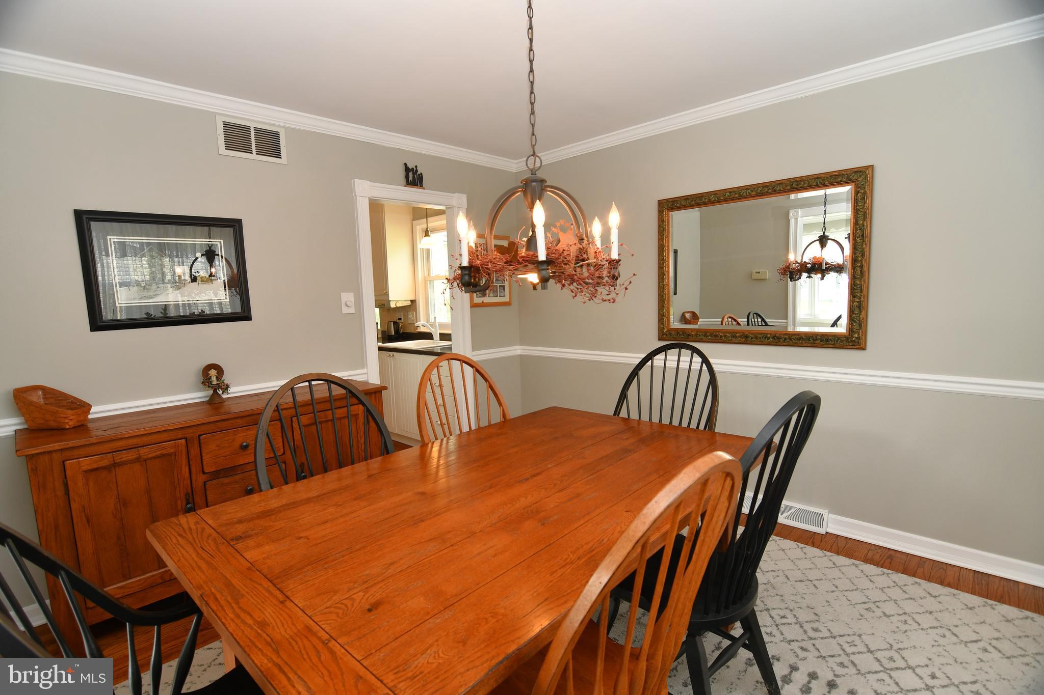 INGLEWOOD GDNS - Residential