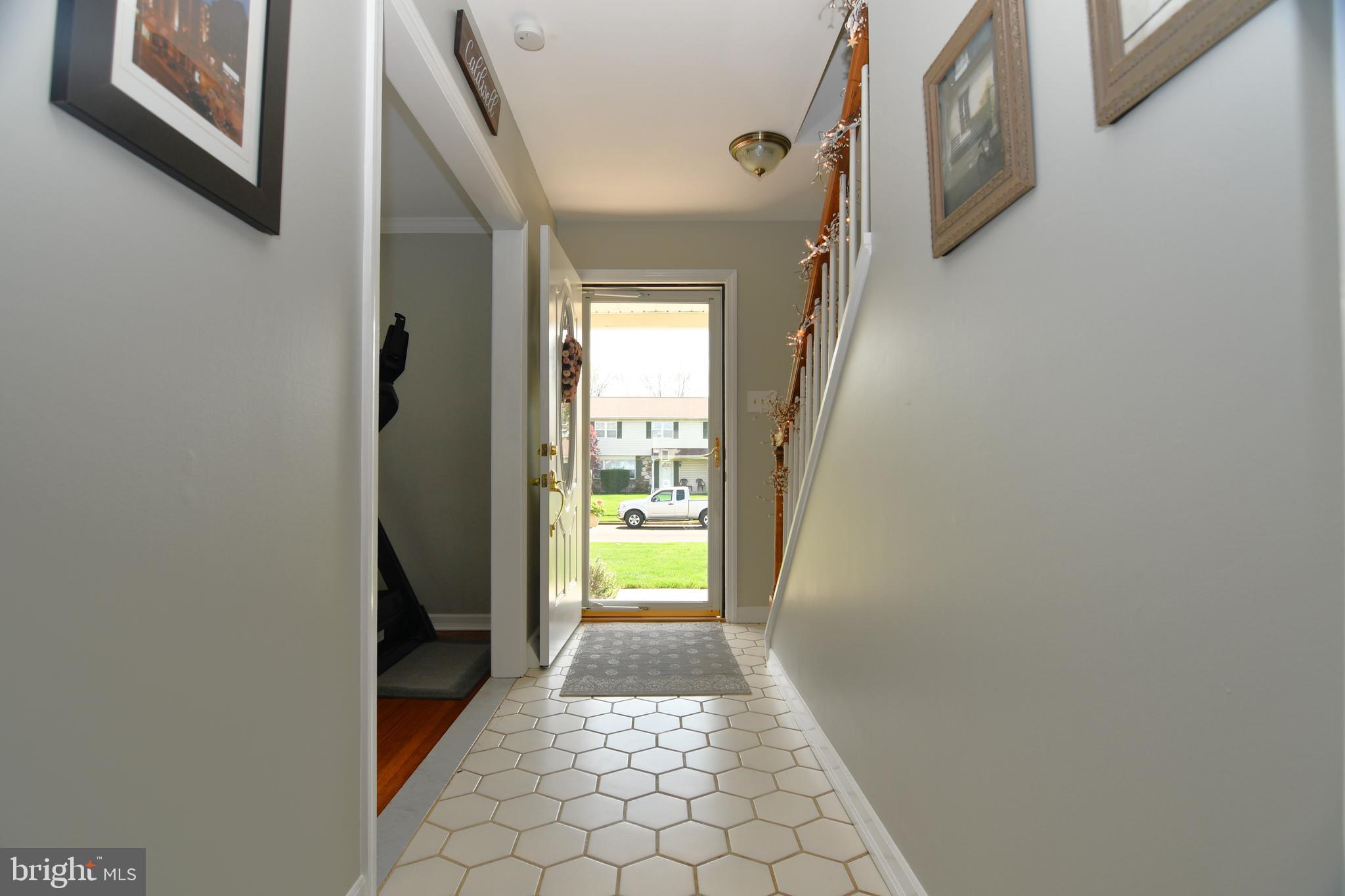 INGLEWOOD GDNS - Residential