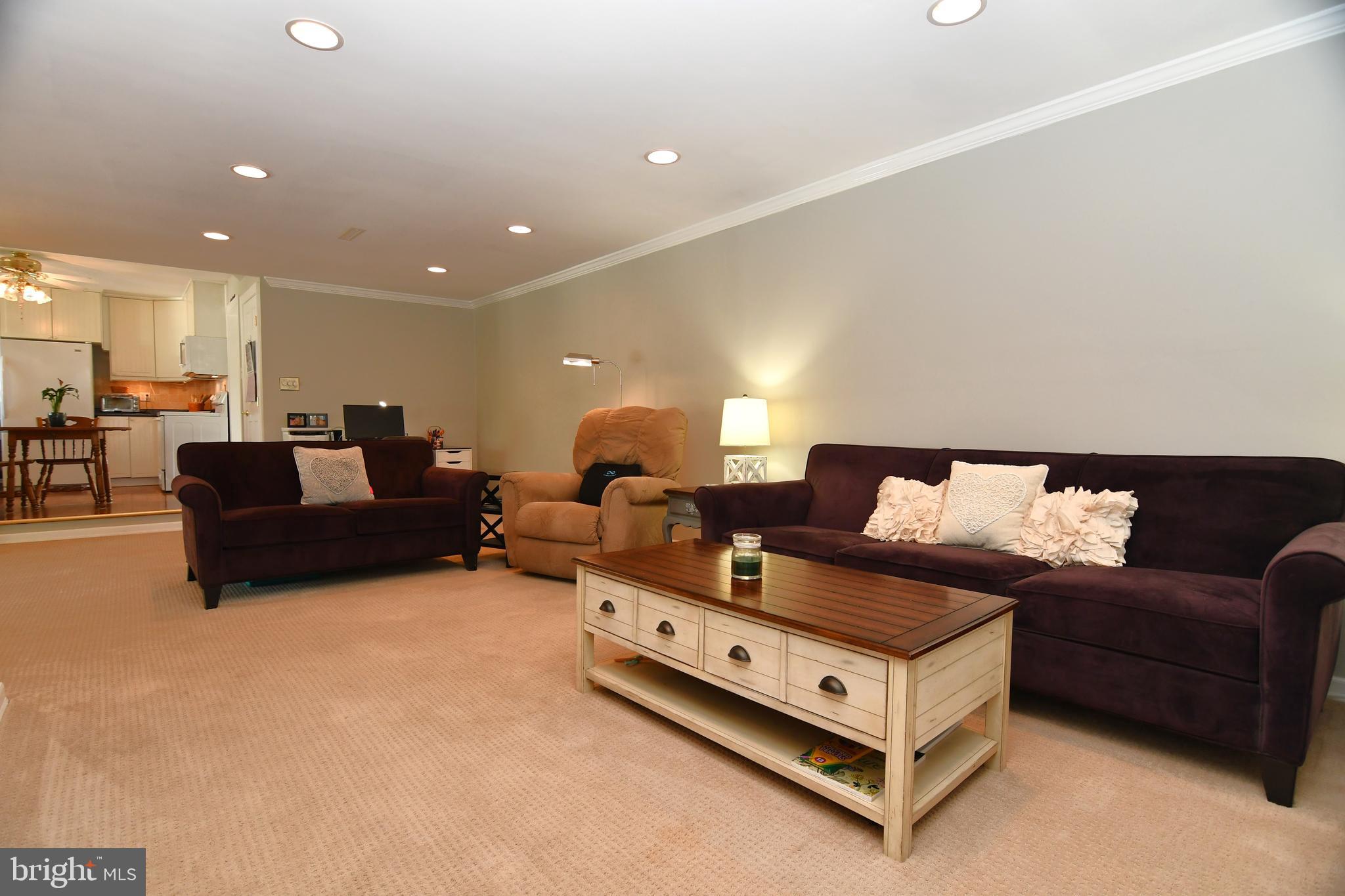 INGLEWOOD GDNS - Residential