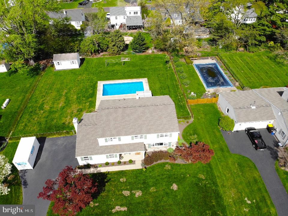 INGLEWOOD GDNS - Residential