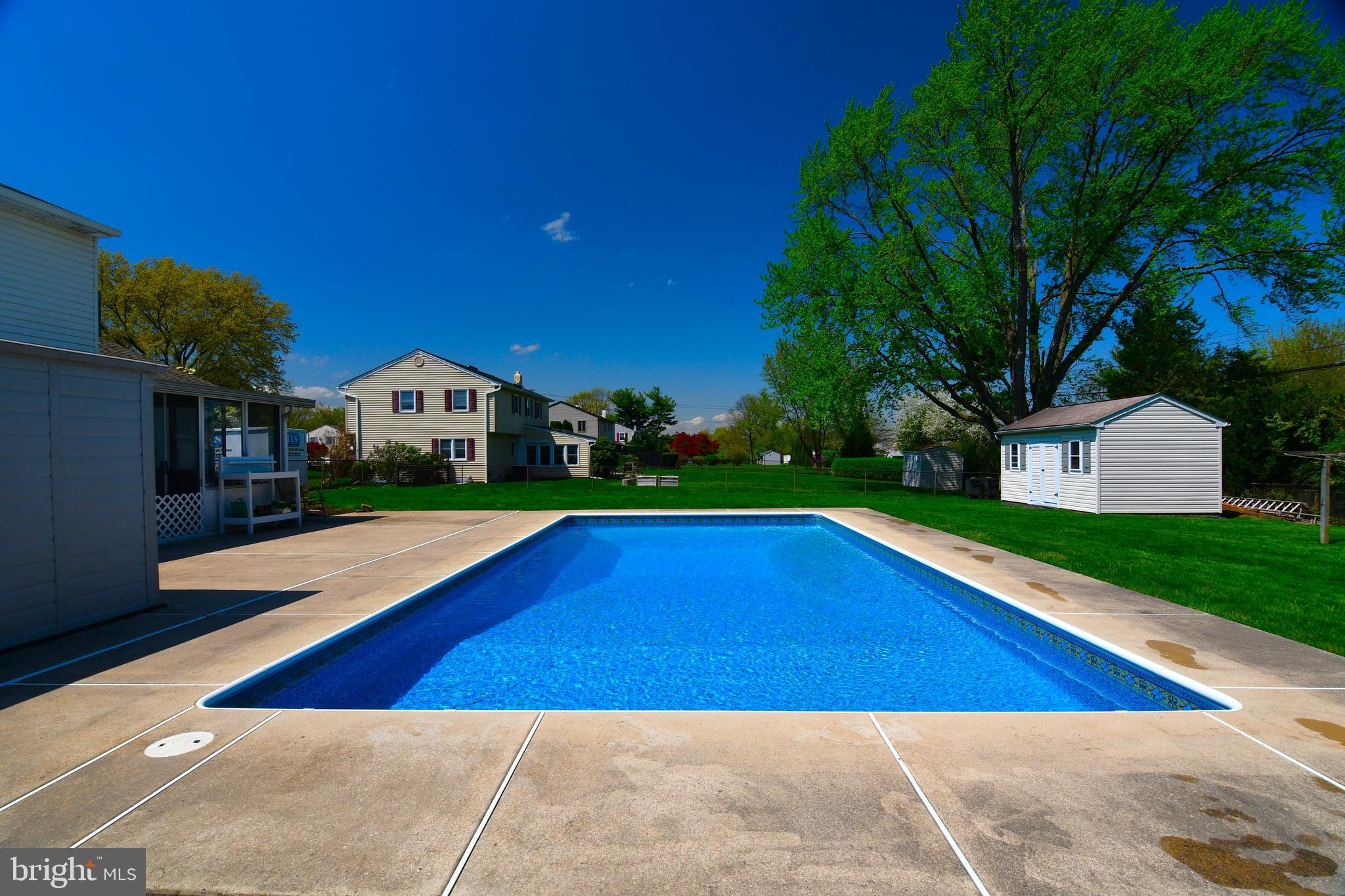INGLEWOOD GDNS - Residential