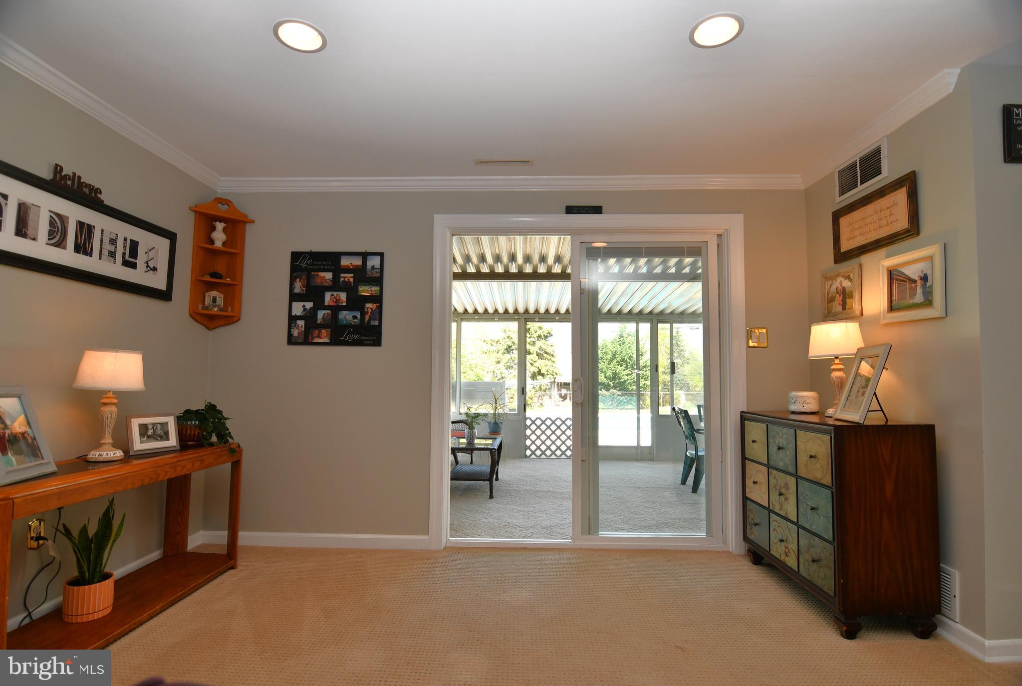 INGLEWOOD GDNS - Residential