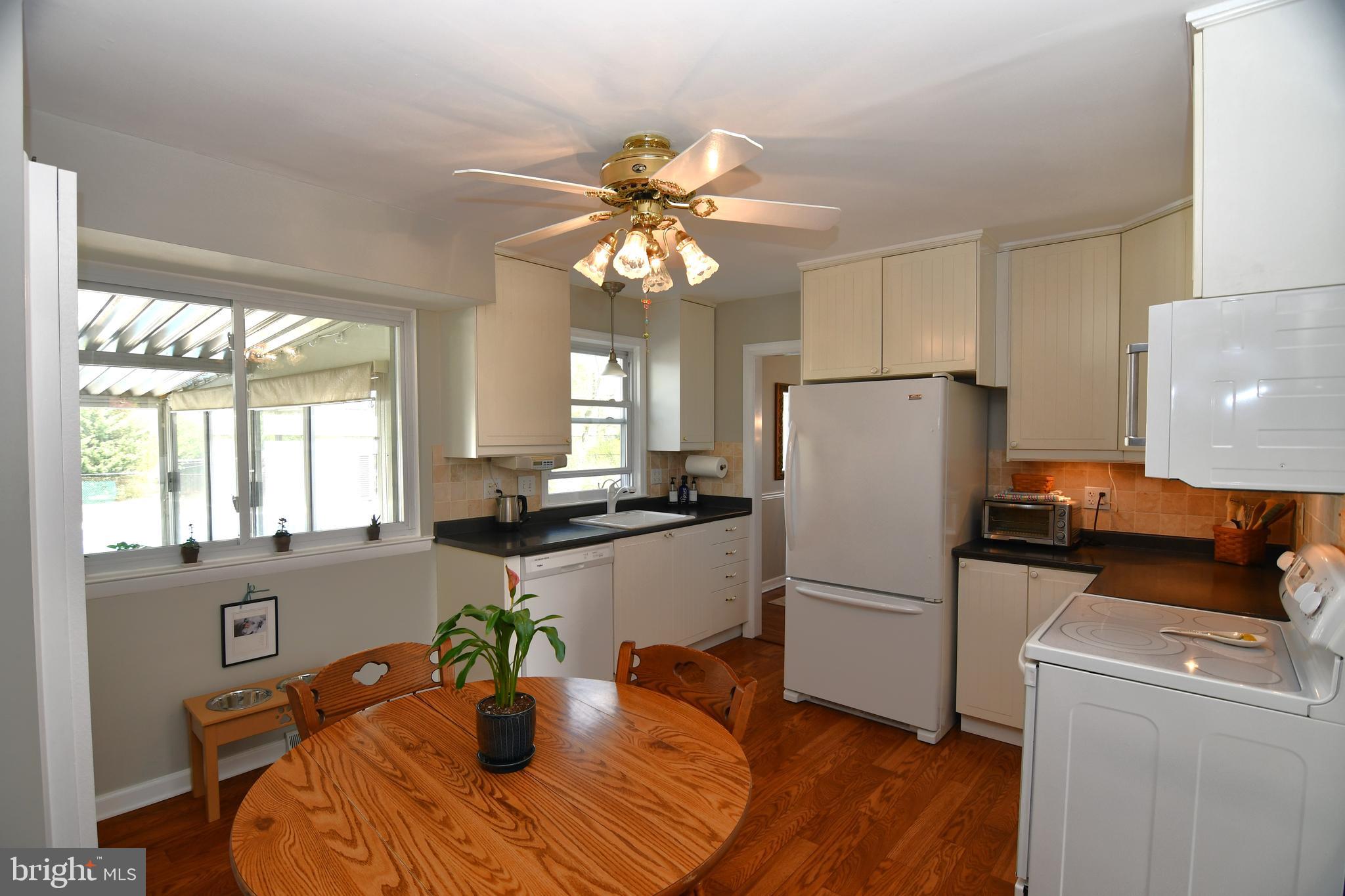 INGLEWOOD GDNS - Residential