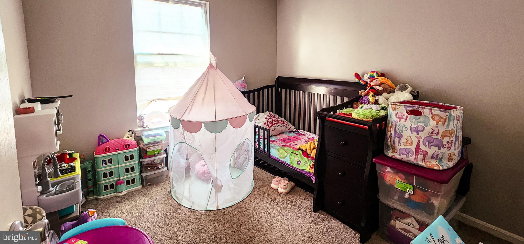 CAPITAL VIEW TOWNHOUSES - Residential