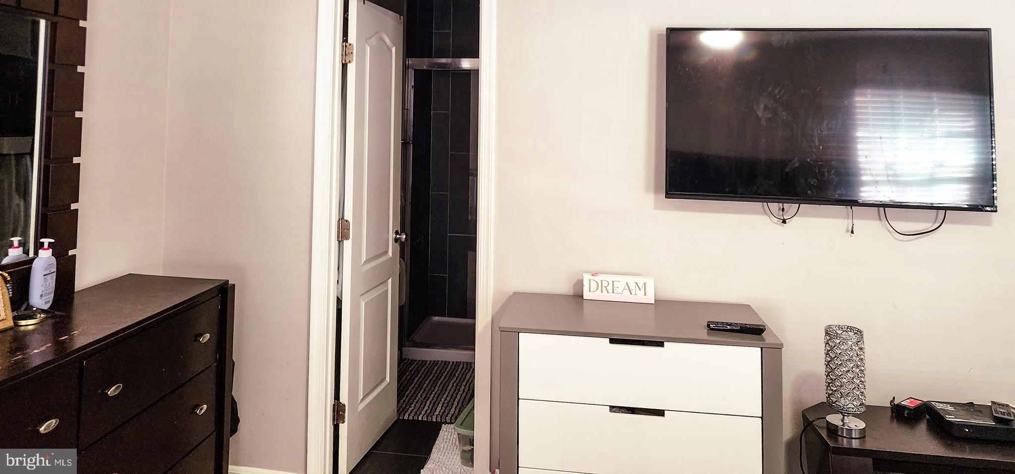 CAPITAL VIEW TOWNHOUSES - Residential