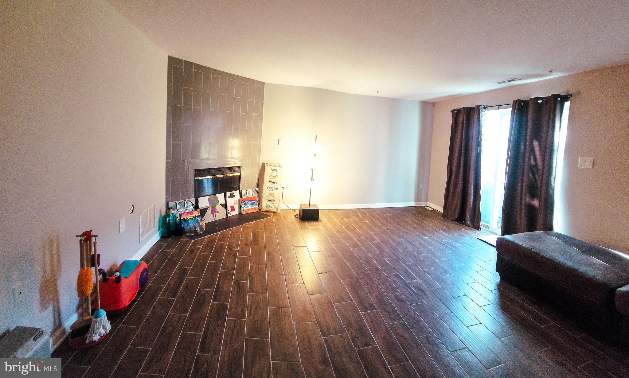 CAPITAL VIEW TOWNHOUSES - Residential