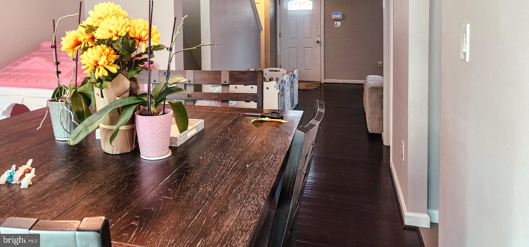 CAPITAL VIEW TOWNHOUSES - Residential