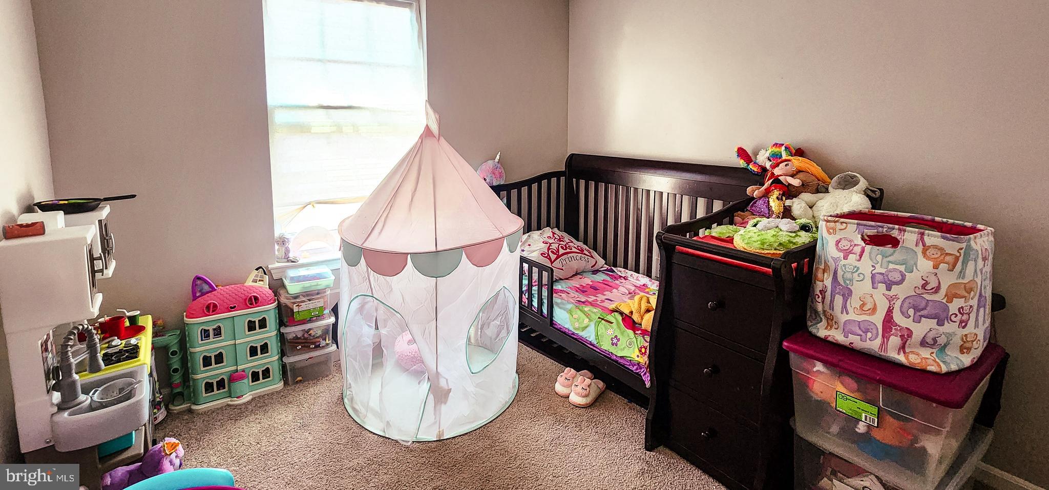 CAPITAL VIEW TOWNHOUSES - Residential