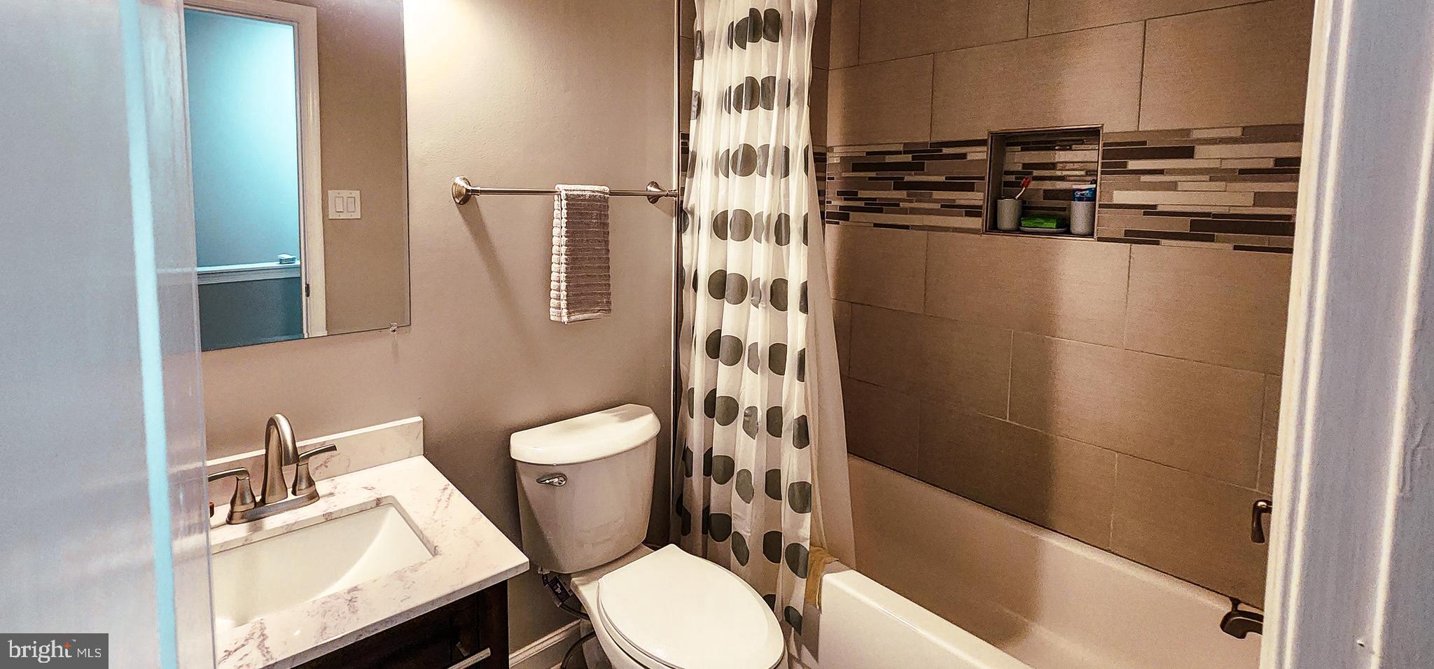 CAPITAL VIEW TOWNHOUSES - Residential