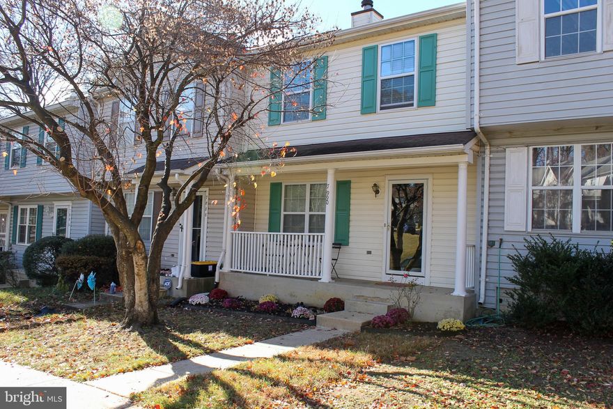 Modern Townhouse Retreat with Finished Basement and Luxurious Upgrades
This stunning 3-level townhouse offers an oasis of modern living in a vibrant community. With over 1800 sq. ft  of beautifully appointed space, this home is perfect for those seeking a stylish and functional retreat.
Step Inside to Refined Comfort
As you enter, gleaming bamboo flooring flows throughout the open-concept main level, creating a warm and inviting atmosphere. The spacious living room is bathed in natural light from large windows and offers ample space for relaxation and entertainment. The adjoining dining area seamlessly blends with the living room, making it ideal for hosting memorable gatherings.
Culinary Delights Await in the Upgraded Kitchen
The heart of the home is the gourmet kitchen, a culinary haven boasting sleek granite countertops, stainless steel appliances, and custom cabinetry. The breakfast bar provides a casual spot for enjoying quick meals or catching up with loved ones.
Tranquil Retreats for Rest and Rejuvenation
Upstairs, three generously sized bedrooms offer havens for rest and relaxation. The master suite features a spa-like ensuite bathroom with walk-in shower. Each additional bedroom enjoys ample closet space and plenty of natural light.
Bonus Living Space in the Finished Basement
The finished basement adds an extra layer of versatility to this home. Use it as a media room, a home gym, a playroom, or even a guest suite. The possibilities are endless!
Outdoor Oasis Awaits on the Private Deck
Step outside and unwind on your private deck, the perfect place to enjoy morning coffee, al fresco dining, or simply soaking up the fresh air.
Additional Features to Enhance Your Life
Additional features- Large laundry rooms, plenty of storage spaces
•