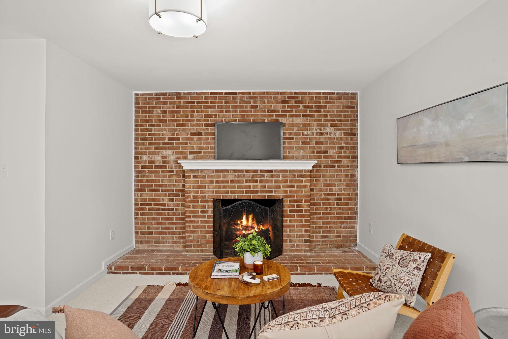 HUNTINGTON AT MT VERNON - Residential