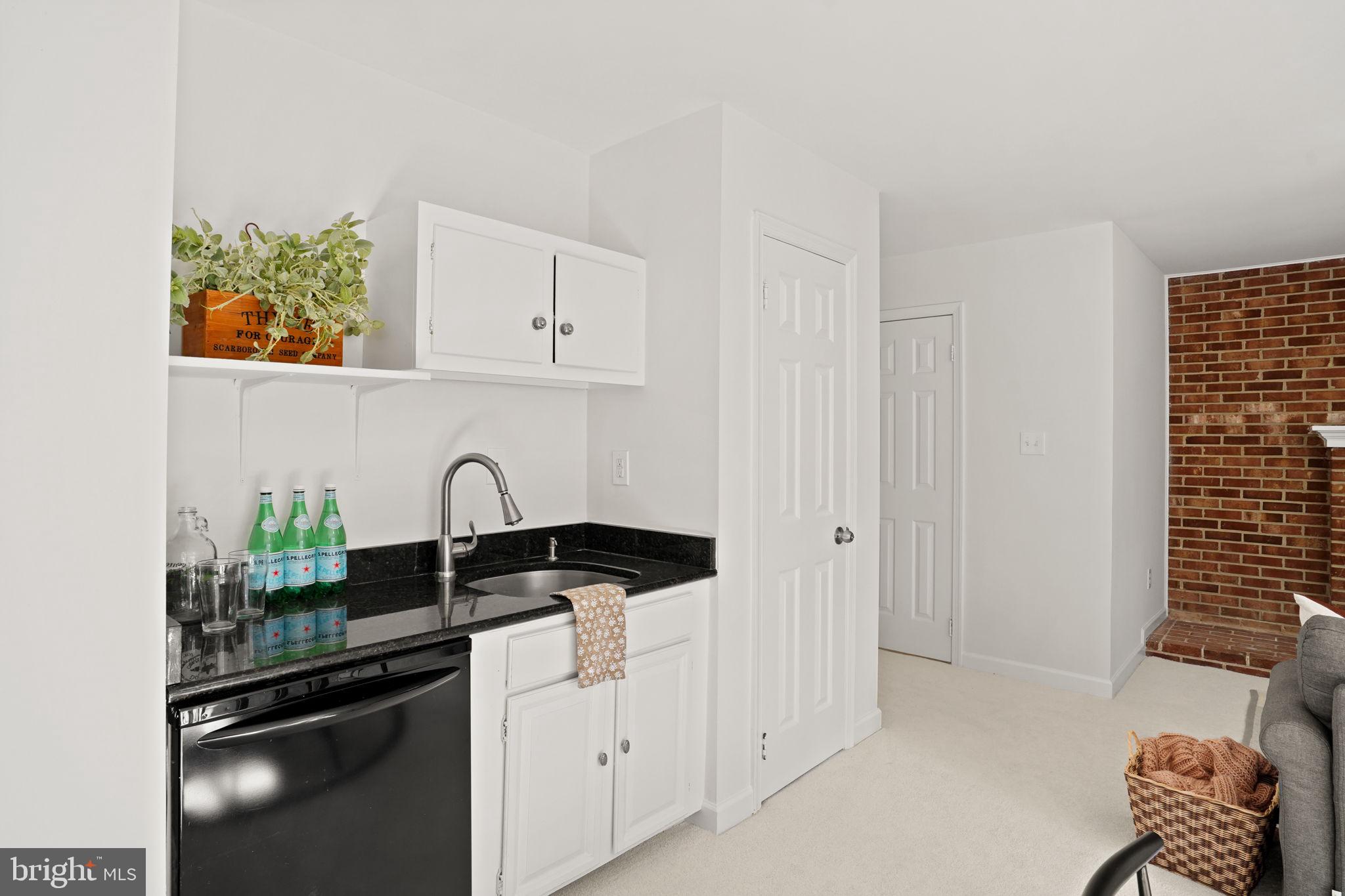 HUNTINGTON AT MT VERNON - Residential