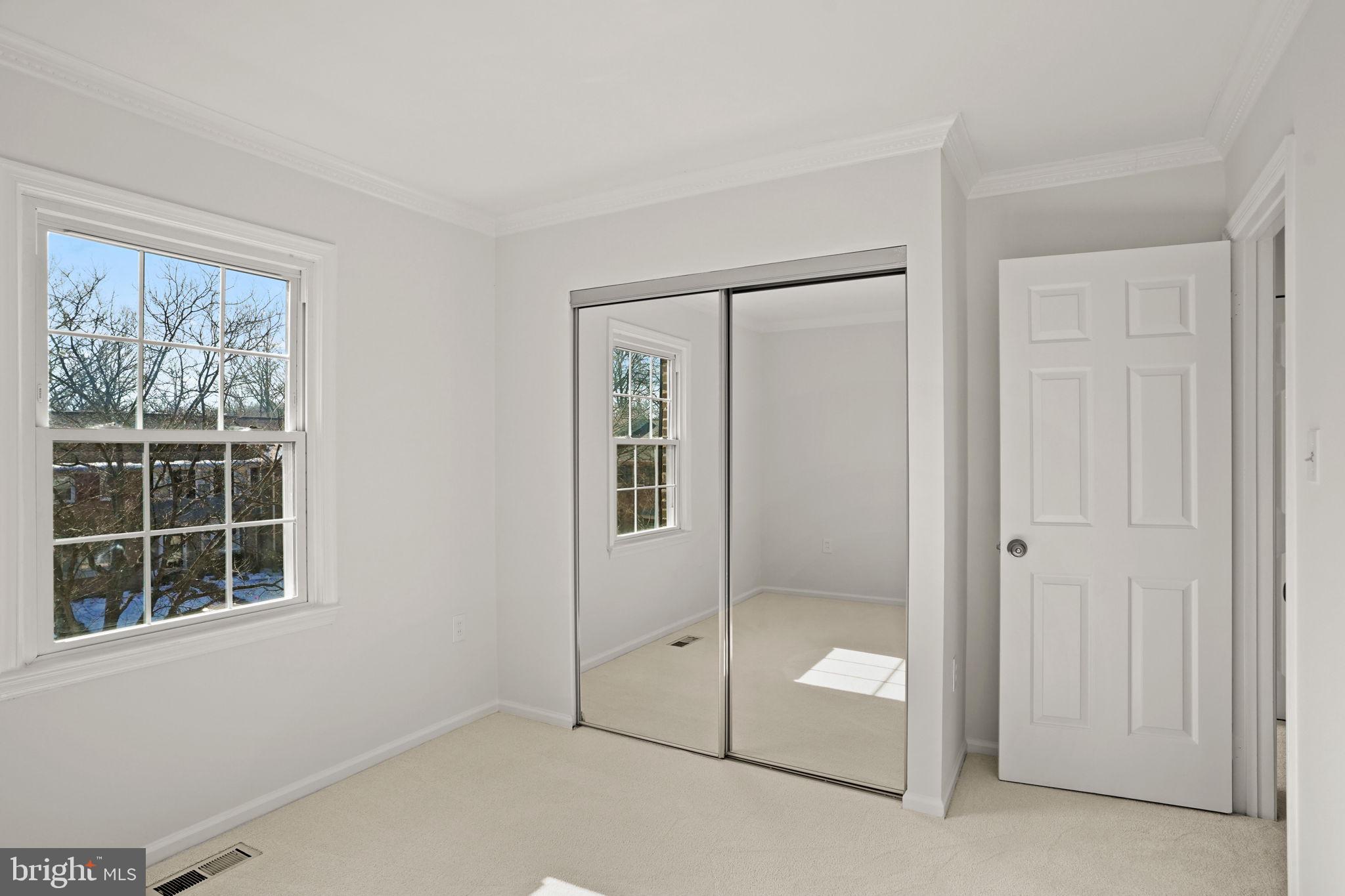 HUNTINGTON AT MT VERNON - Residential