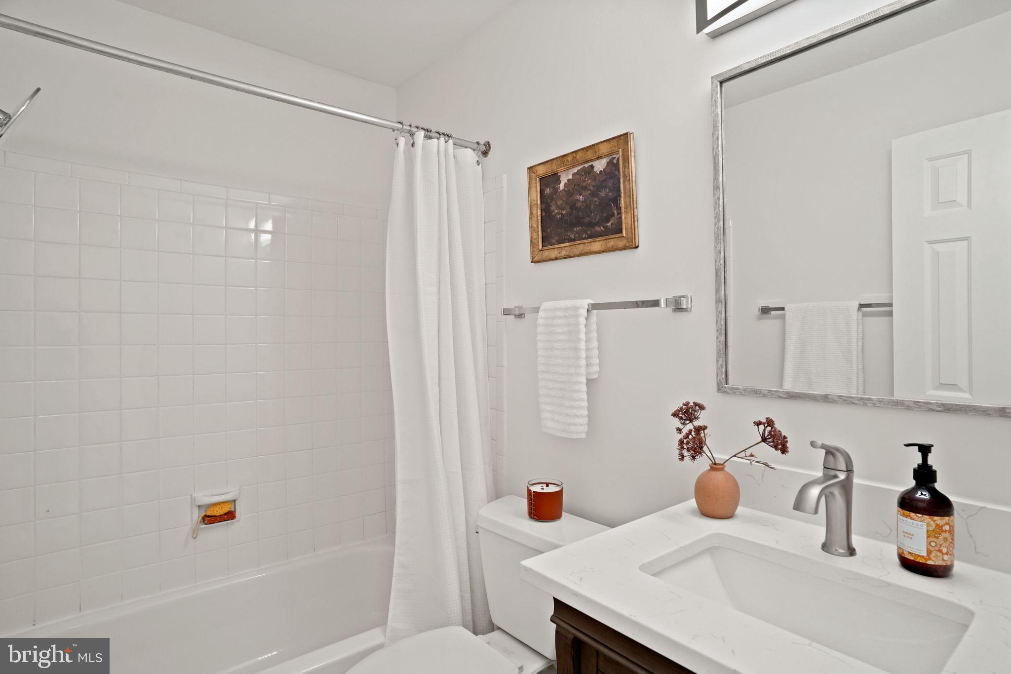 HUNTINGTON AT MT VERNON - Residential