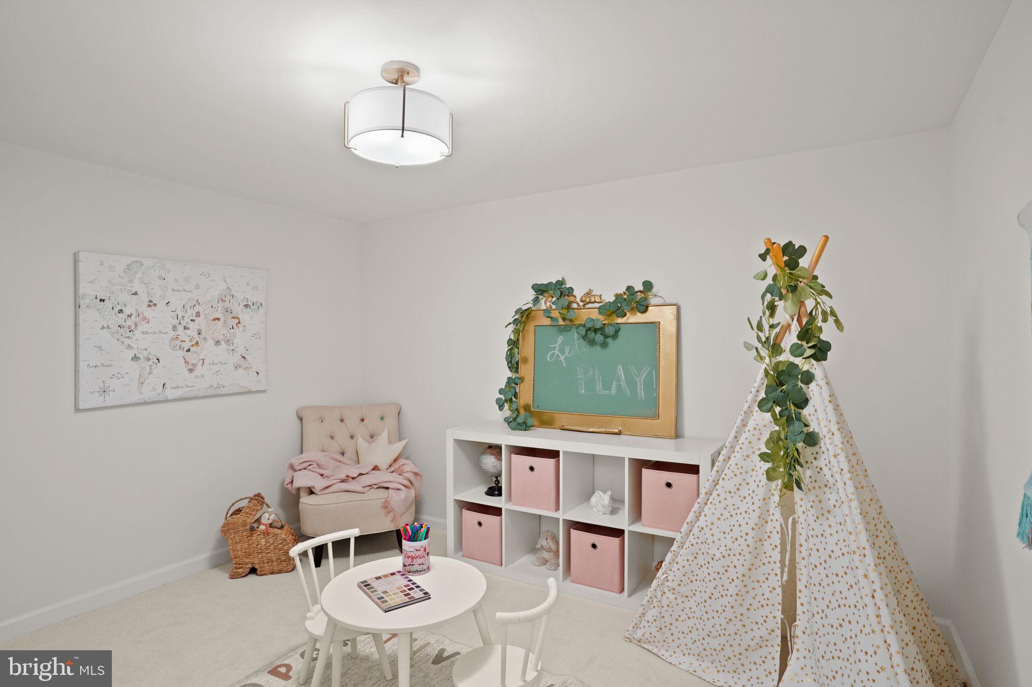 HUNTINGTON AT MT VERNON - Residential