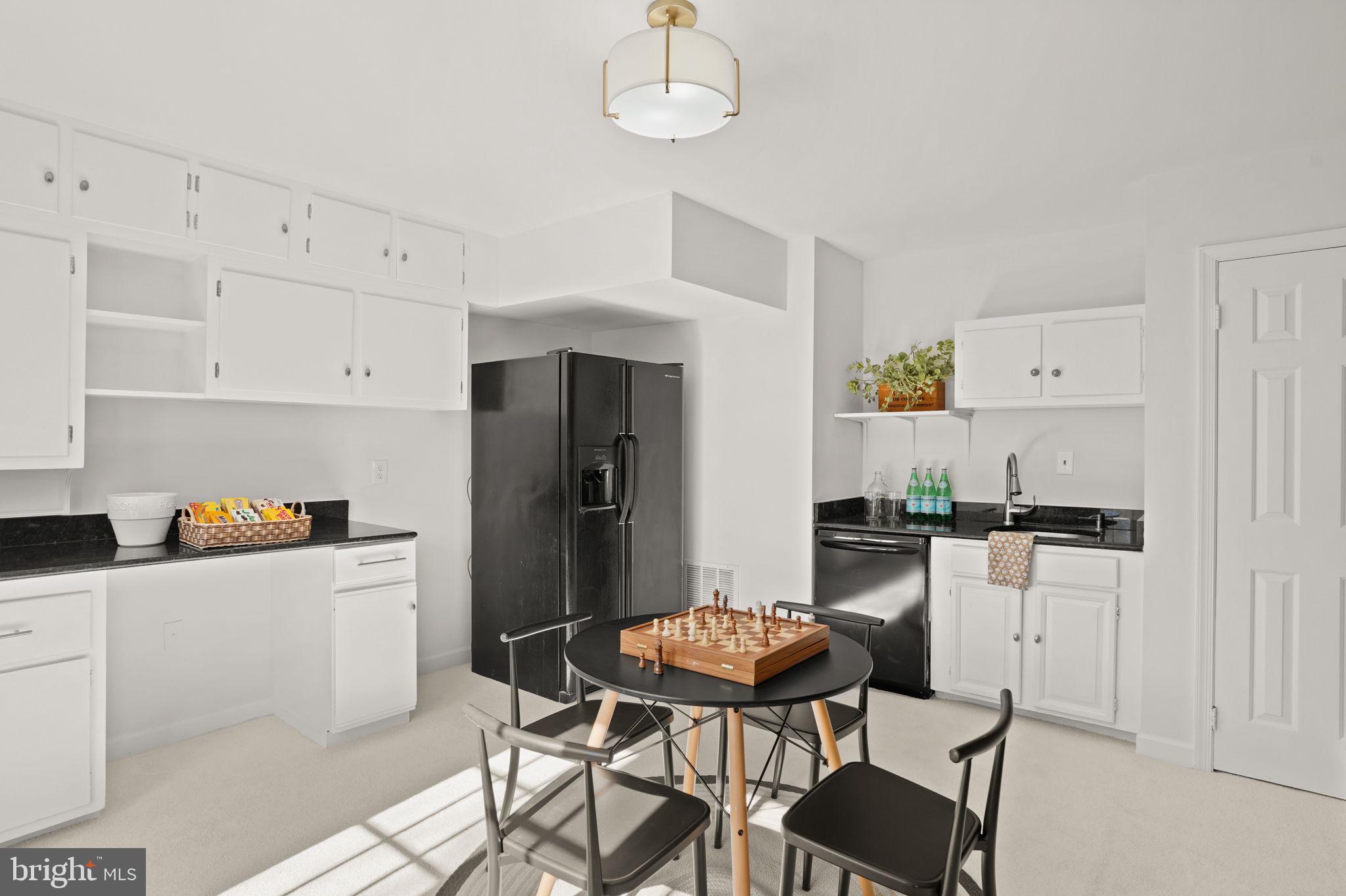 HUNTINGTON AT MT VERNON - Residential