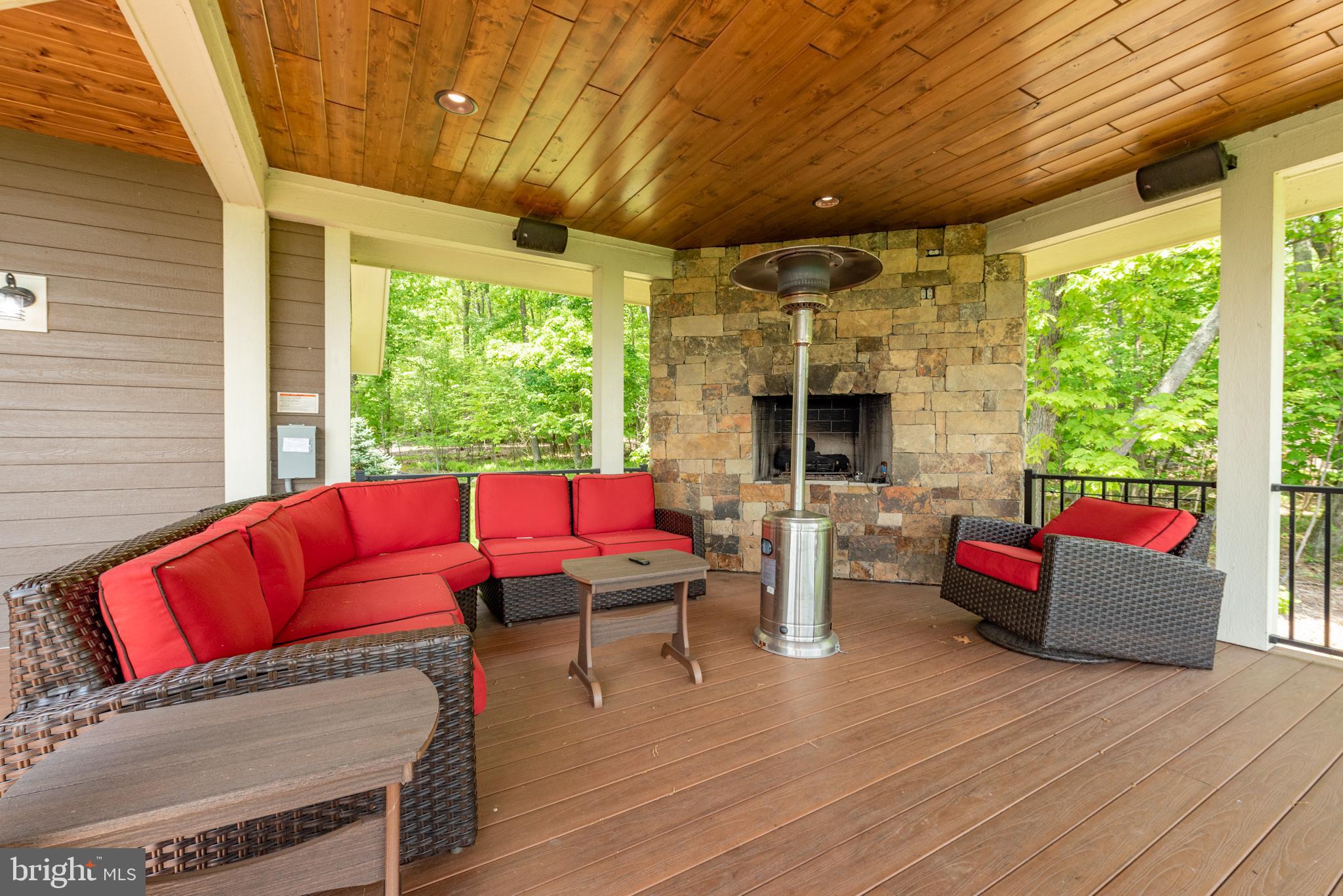 DEEP CREEK HIGHLANDS - Residential