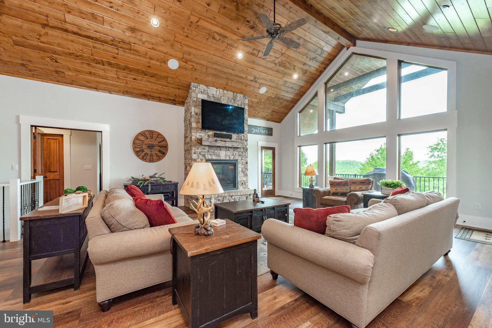 DEEP CREEK HIGHLANDS - Residential