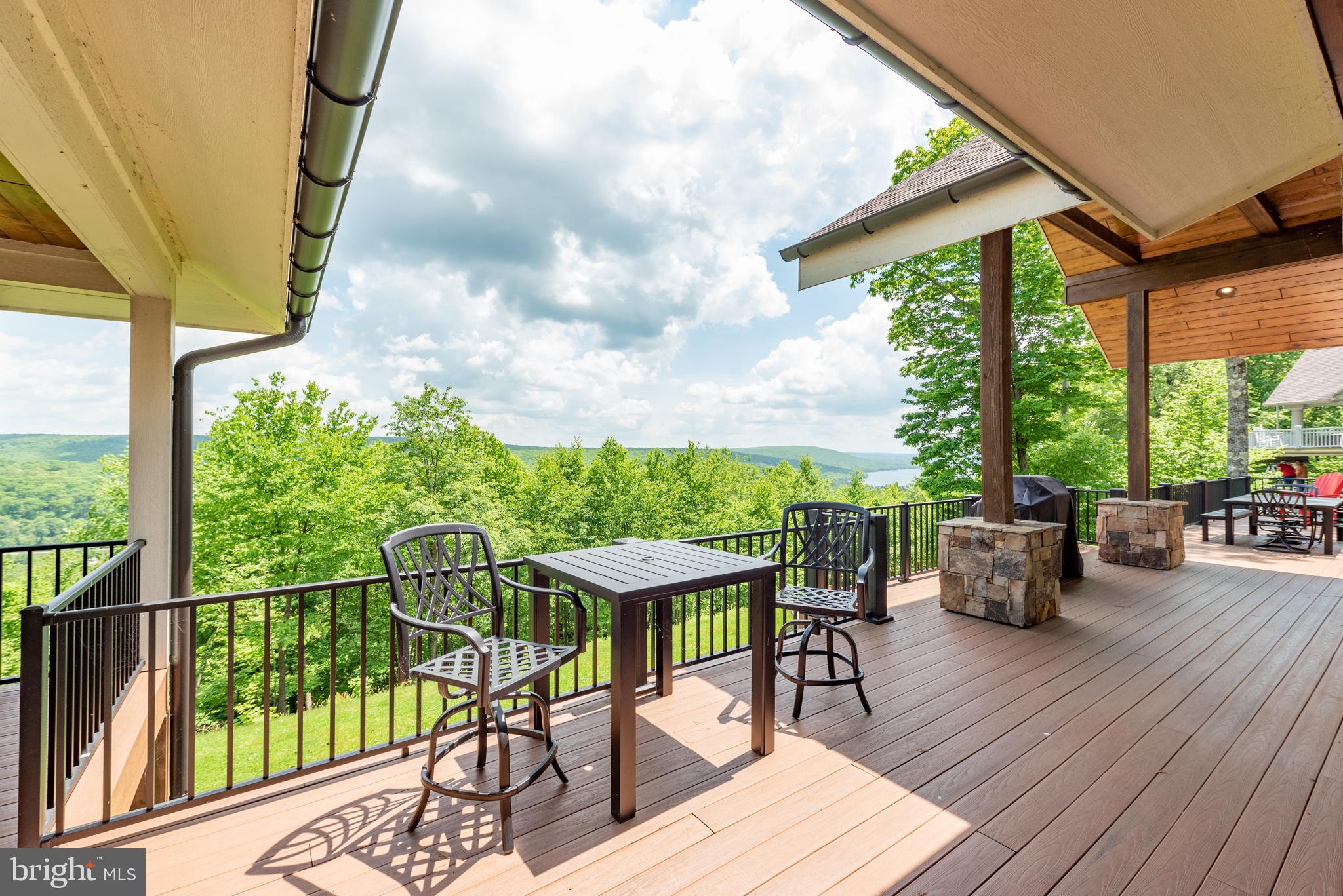 DEEP CREEK HIGHLANDS - Residential