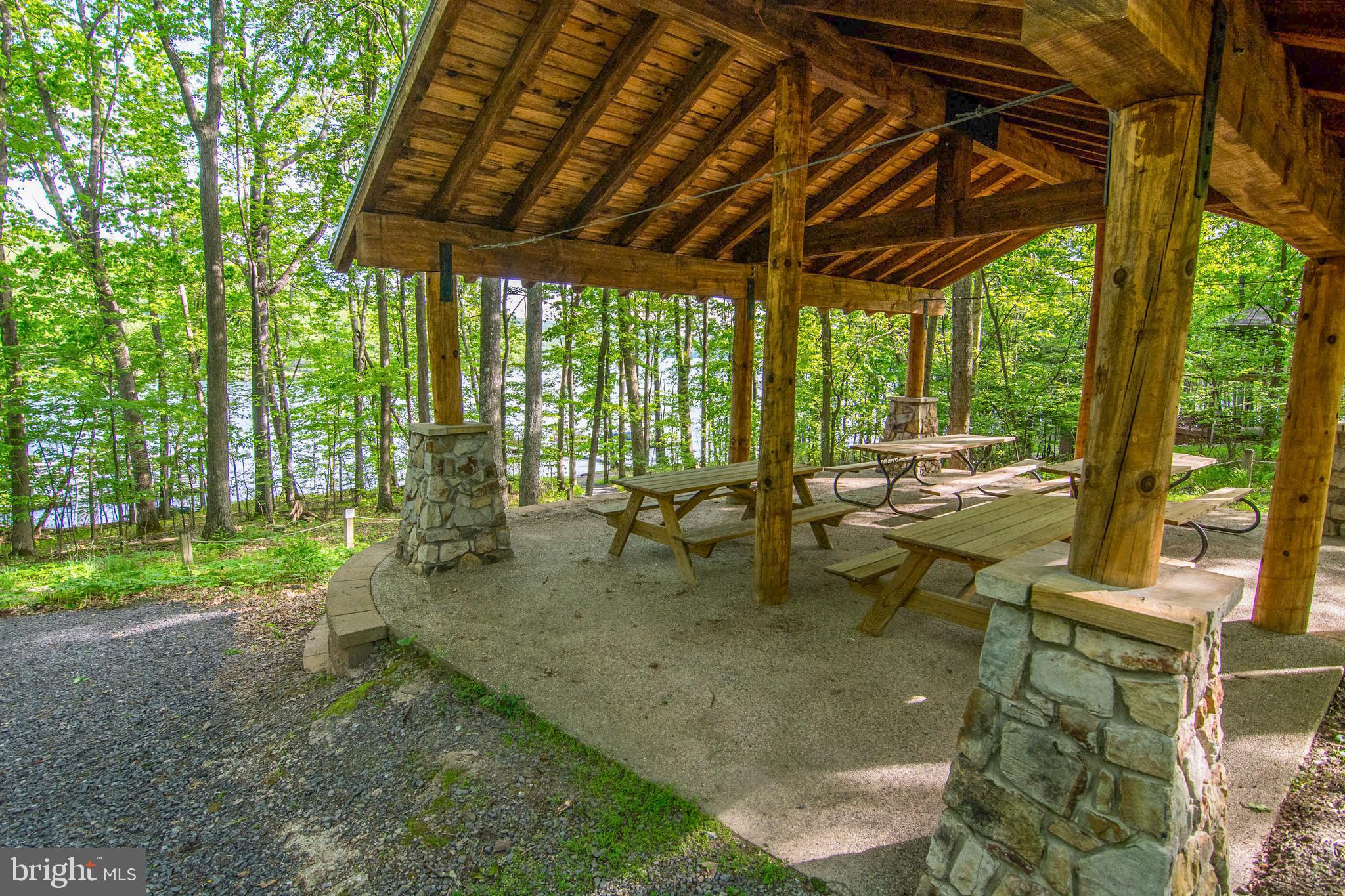 DEEP CREEK HIGHLANDS - Residential