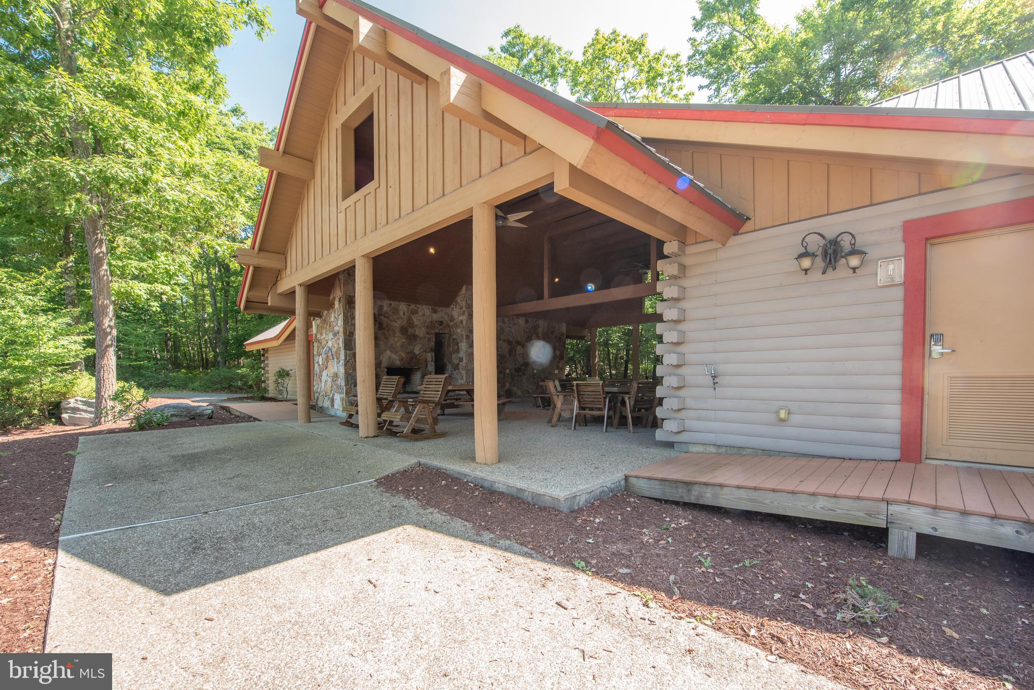 DEEP CREEK HIGHLANDS - Residential