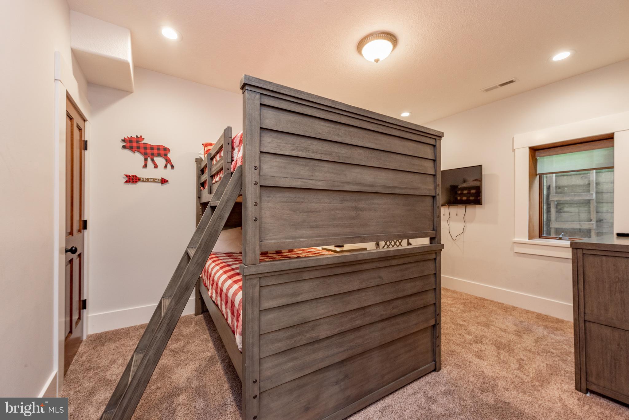 DEEP CREEK HIGHLANDS - Residential