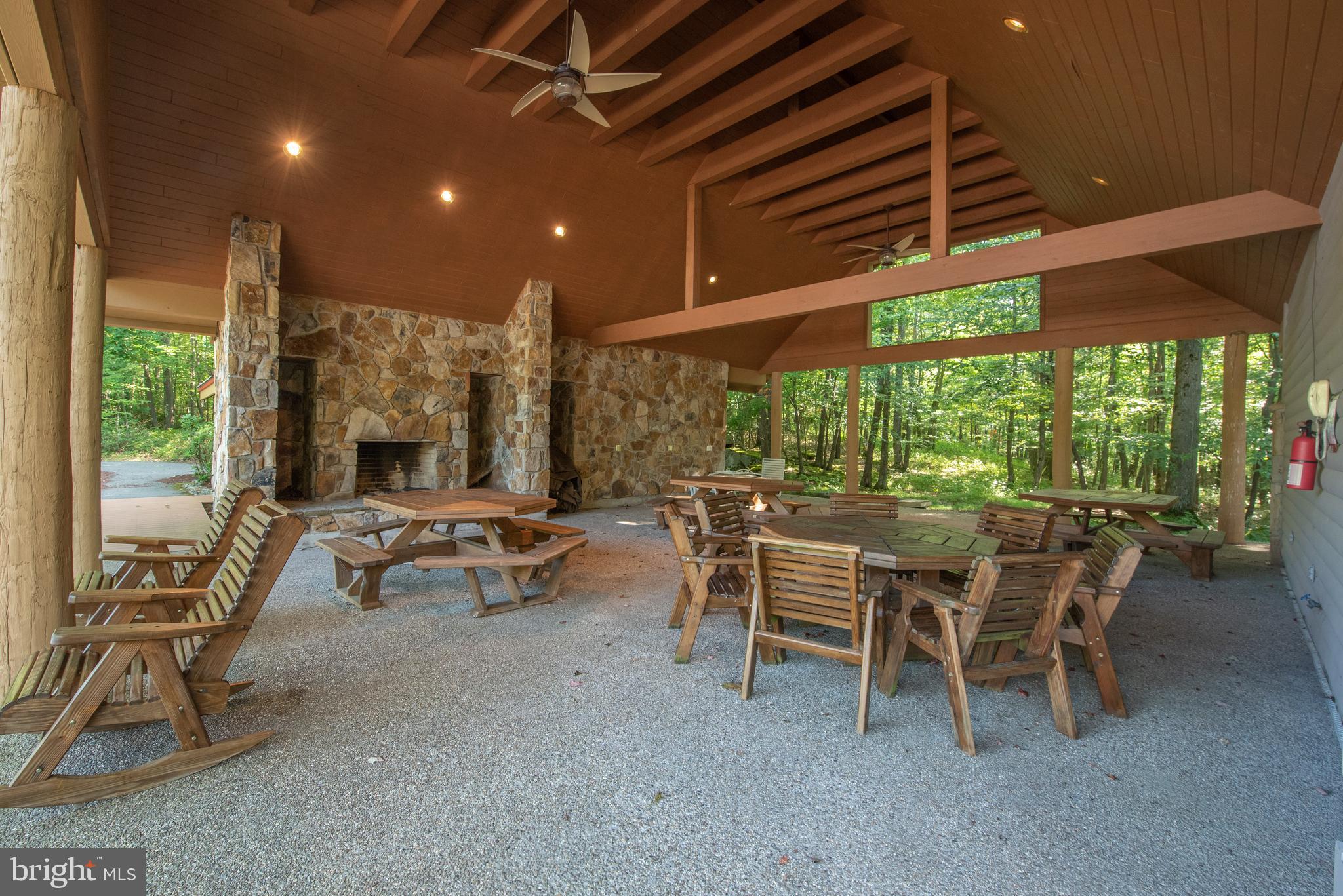 DEEP CREEK HIGHLANDS - Residential