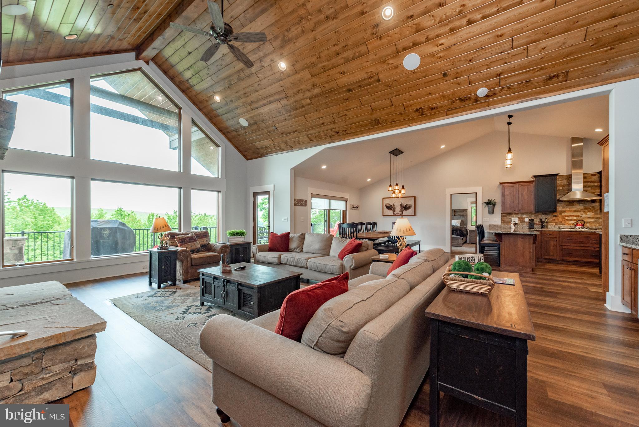 DEEP CREEK HIGHLANDS - Residential