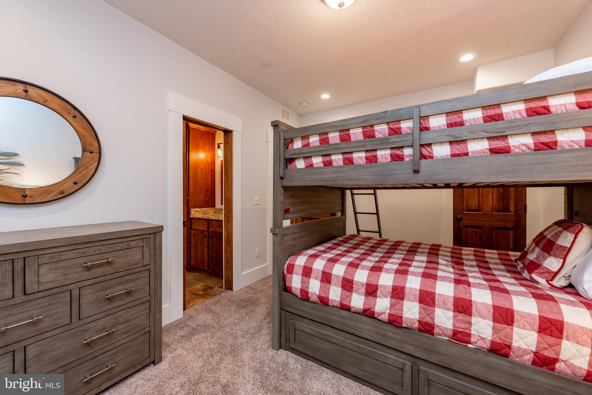 DEEP CREEK HIGHLANDS - Residential