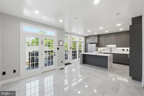 Townhouse For Sale - 12719 Piedmont Trail Road<br/> CLARKSBURG, MD 20871