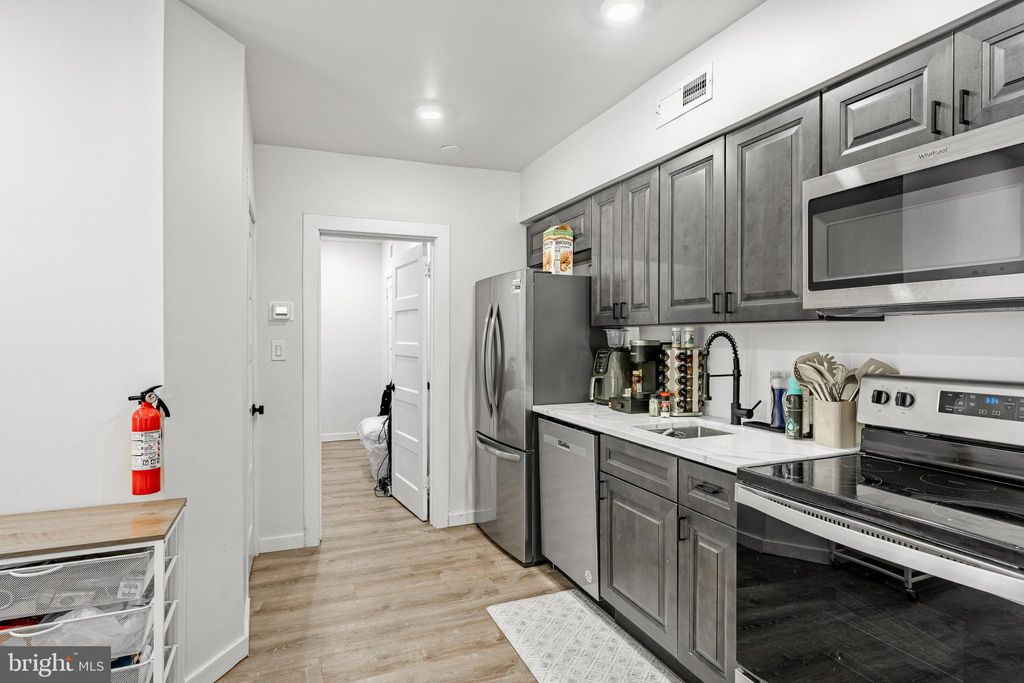 Photo of 324 - 326 Darby Road #1R, HAVERTOWN, PA 19083 (MLS # PADE2106952)