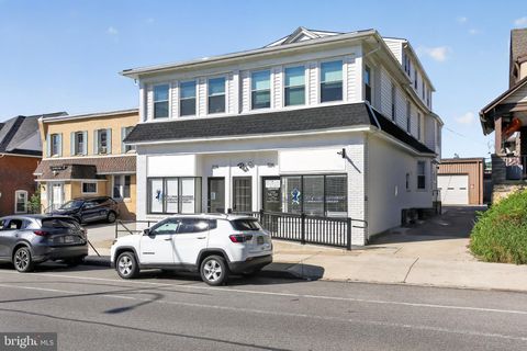 Condo For Rent - 324 Darby Road #1R<br/> HAVERTOWN, PA 19083