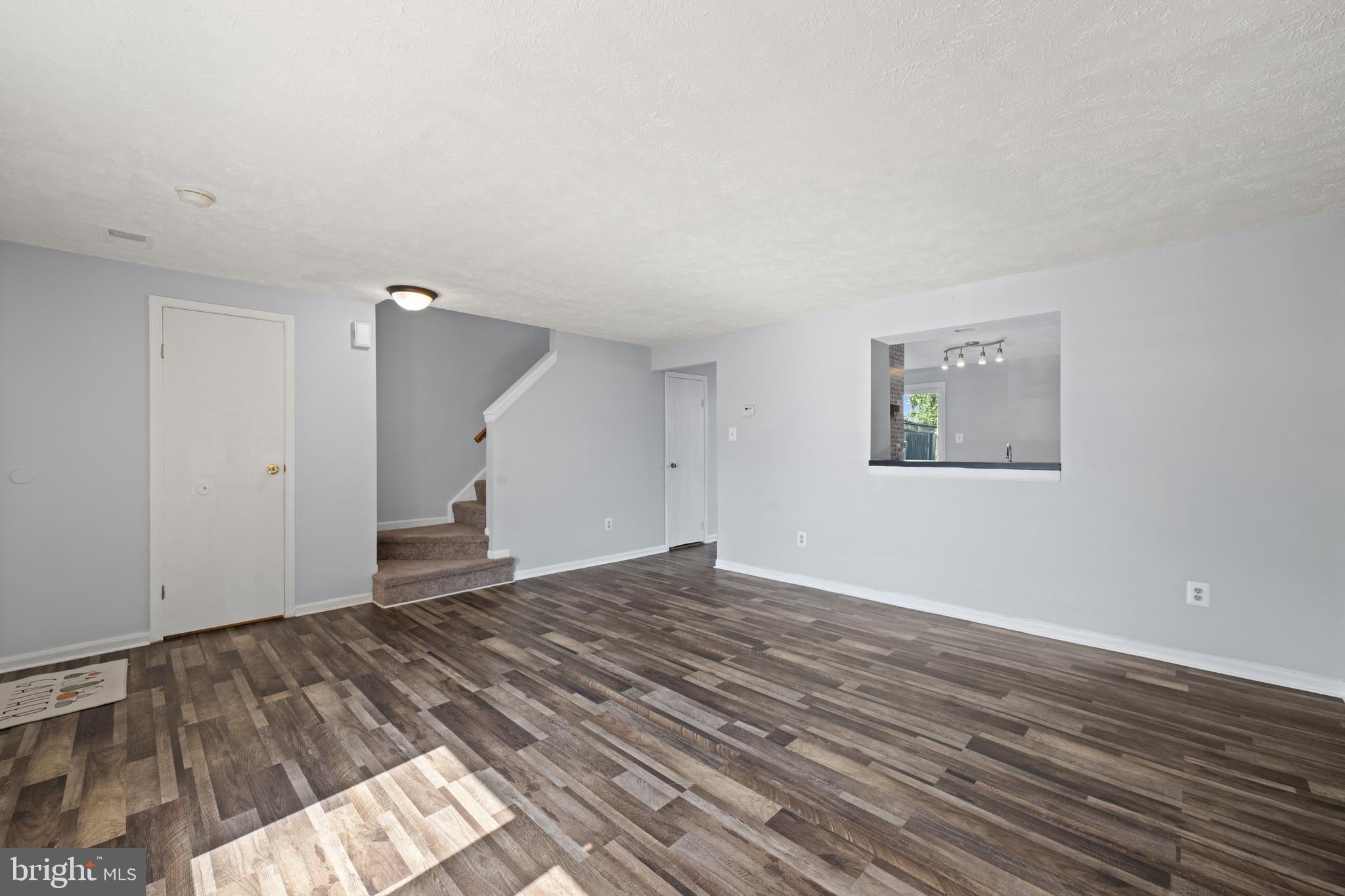 9020 SAINT STEVEN COURT