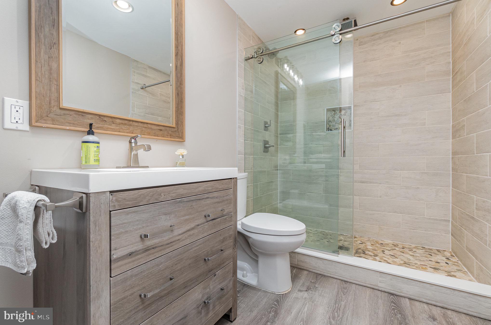 HUNTERS RUN - Residential