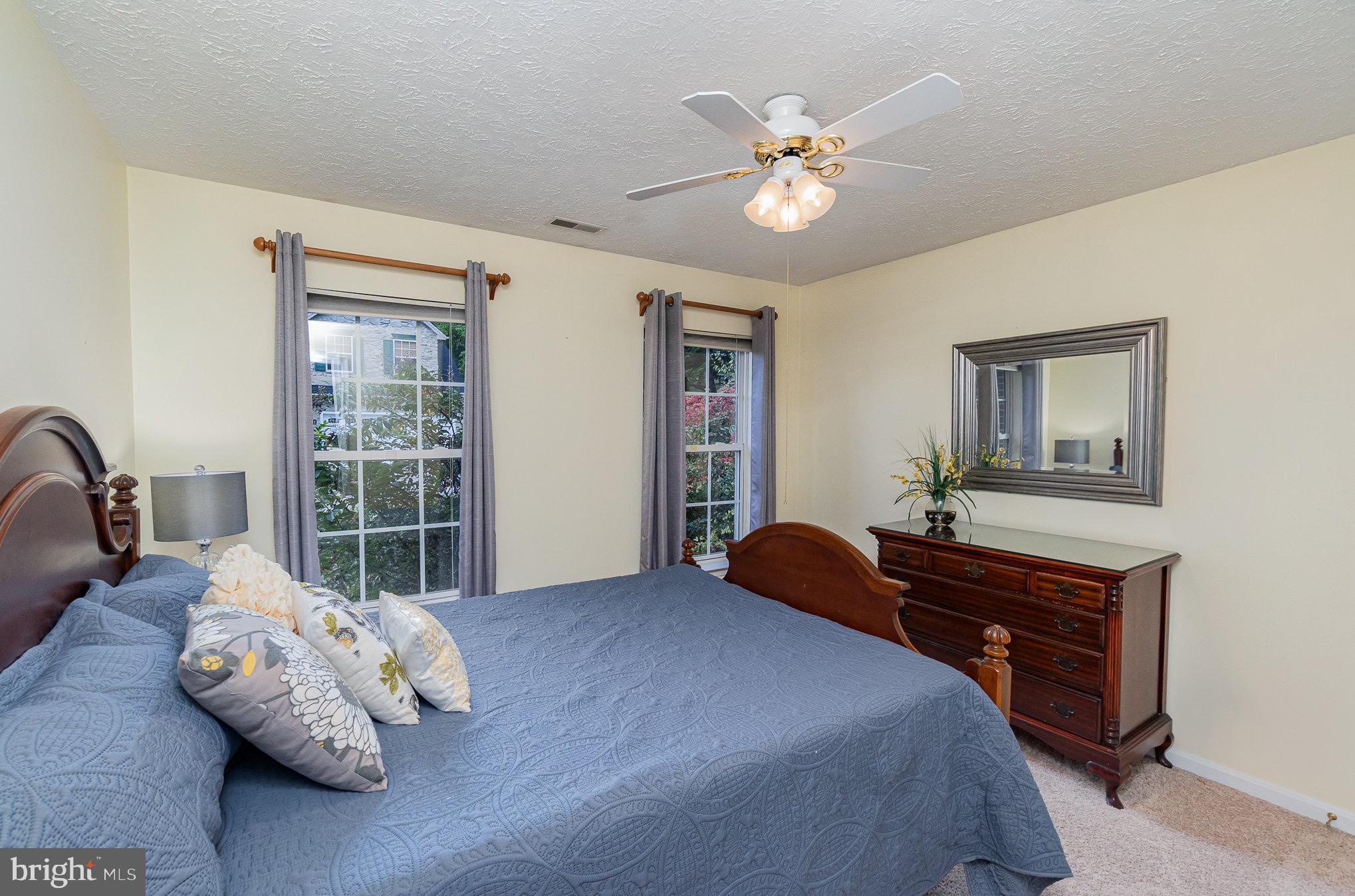 HUNTERS RUN - Residential