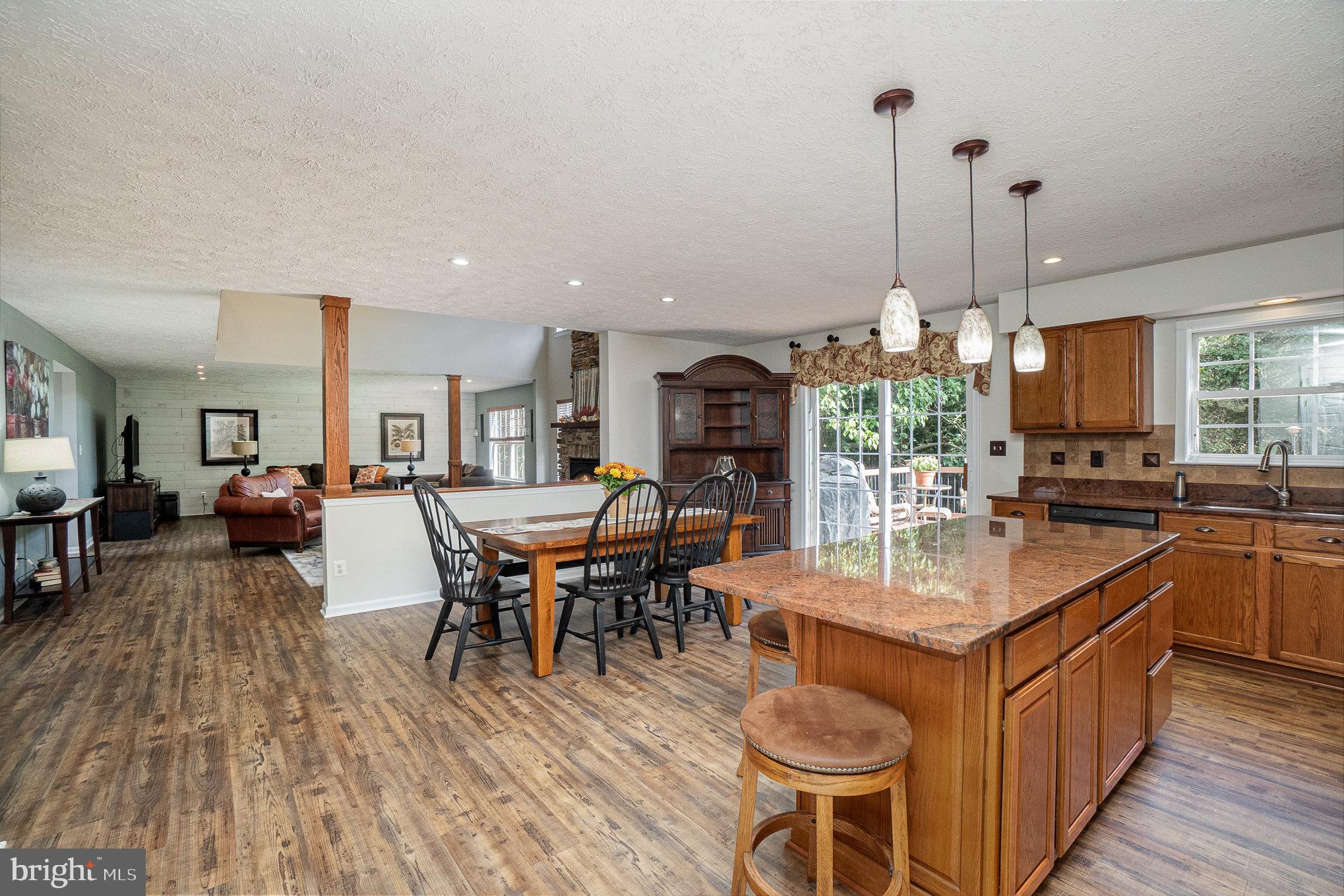 HUNTERS RUN - Residential