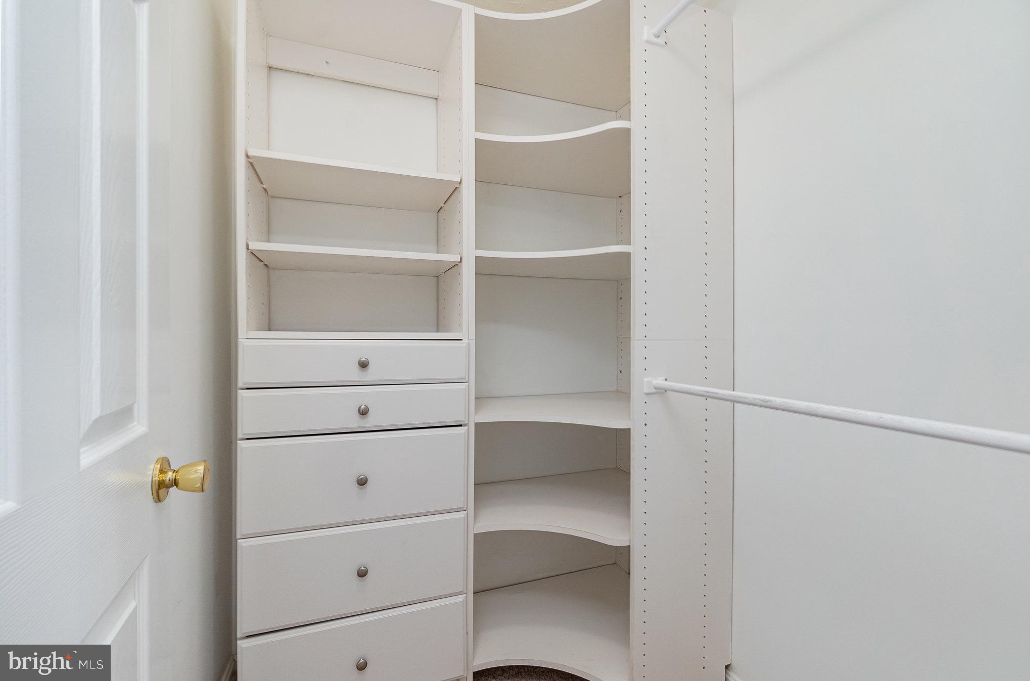 HUNTERS RUN - Residential