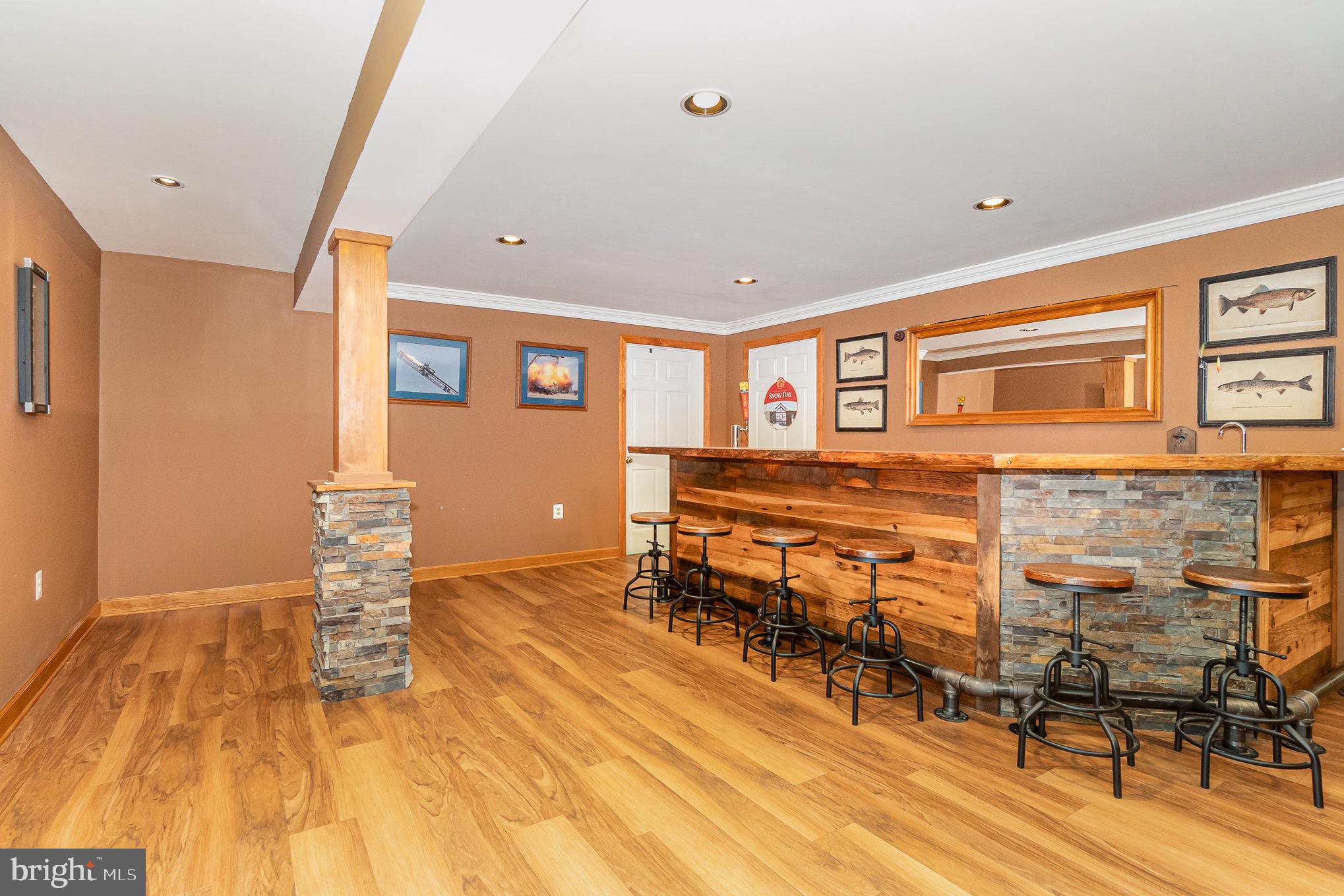 HUNTERS RUN - Residential