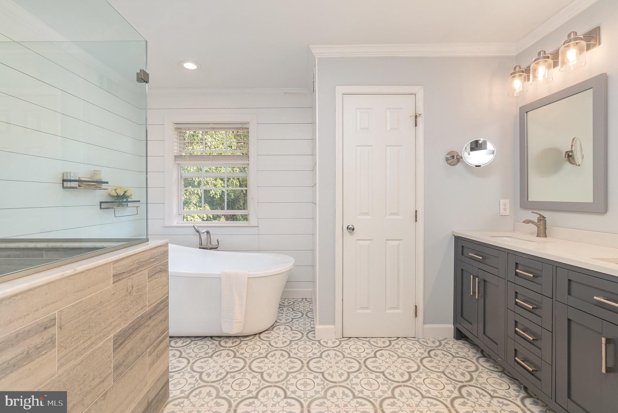 HUNTERS RUN - Residential