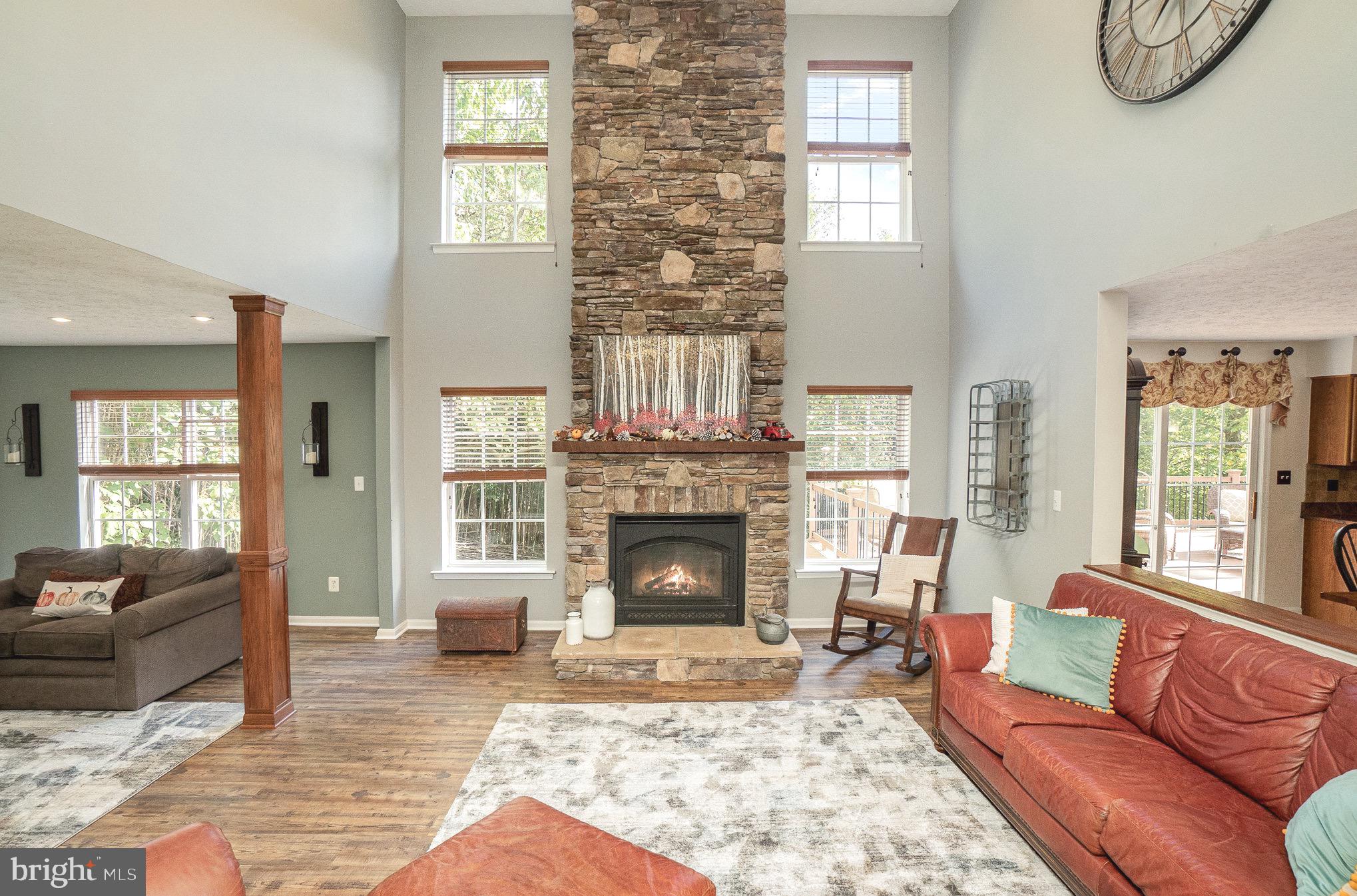 HUNTERS RUN - Residential