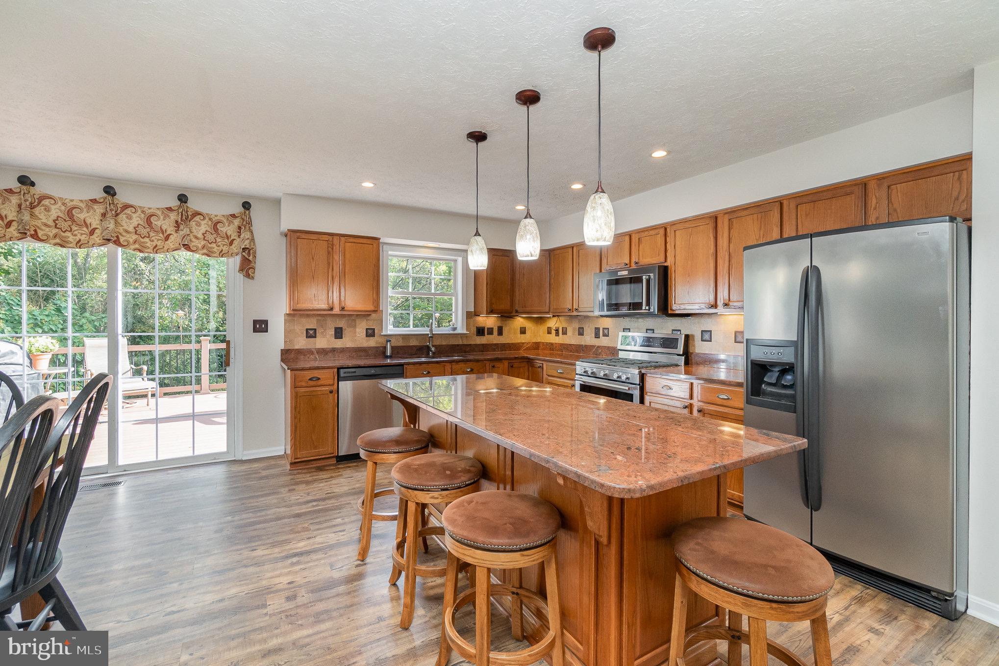 HUNTERS RUN - Residential