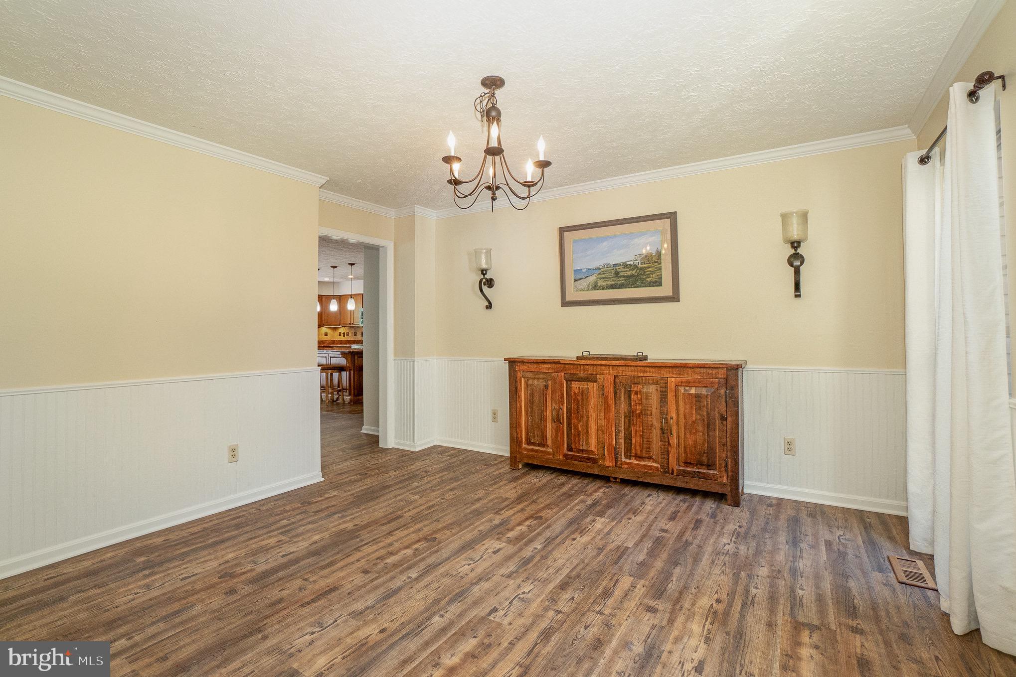 HUNTERS RUN - Residential